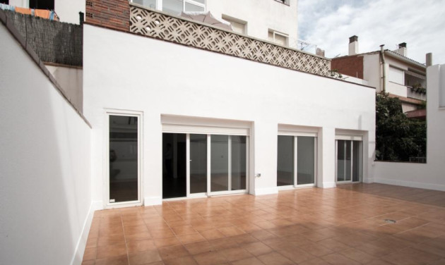 Apartamento / piso - Reventa - Roses - Centre