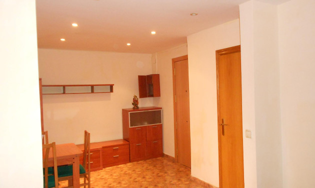 Apartment / flat - Resale - Hospitalet de Llobregat, l - HOUSECAT - FONT