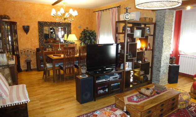 Apartment / flat - Resale - Lleida - 00322