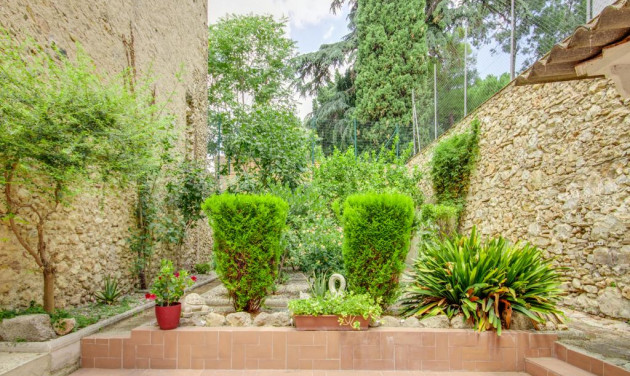 Bajos con jardin - Reventa - Figueres - Centre