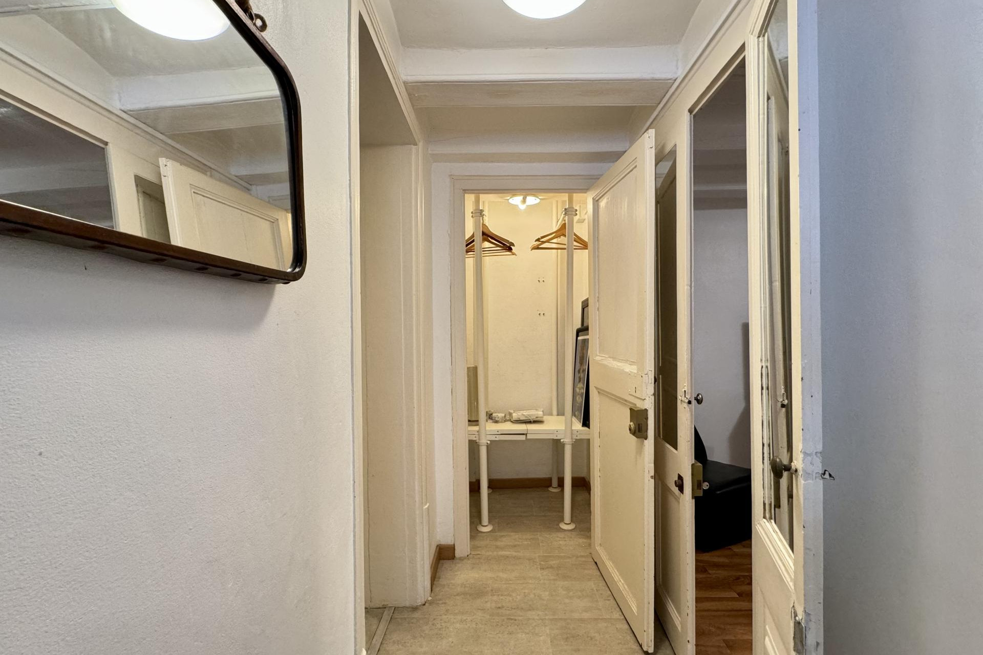 Herverkoop - Appartement / flat - Barcelona - Ciutat Vella / El Raval