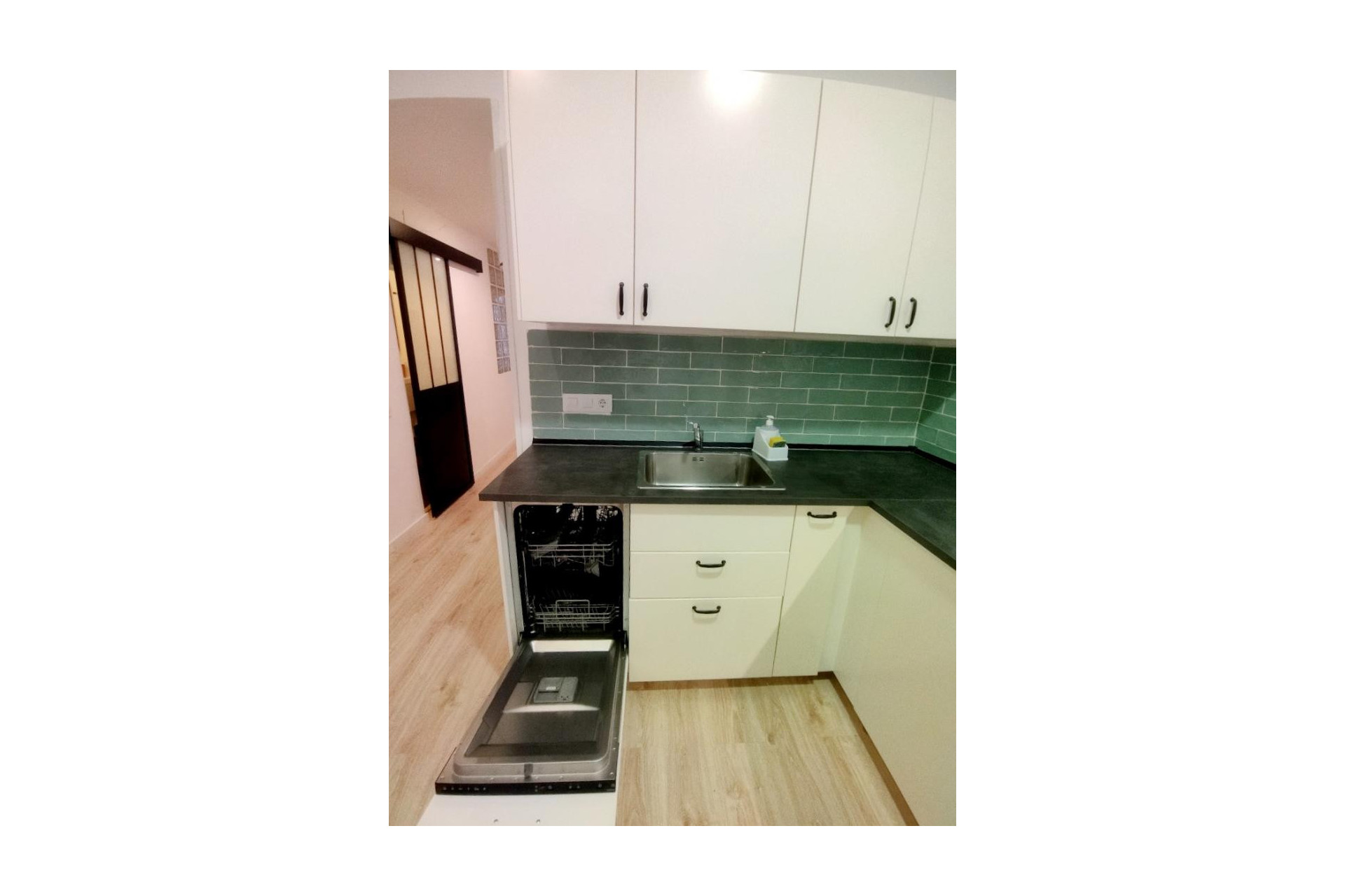 Herverkoop - Appartement / flat - Barcelona - Ciutat Vella / El Raval