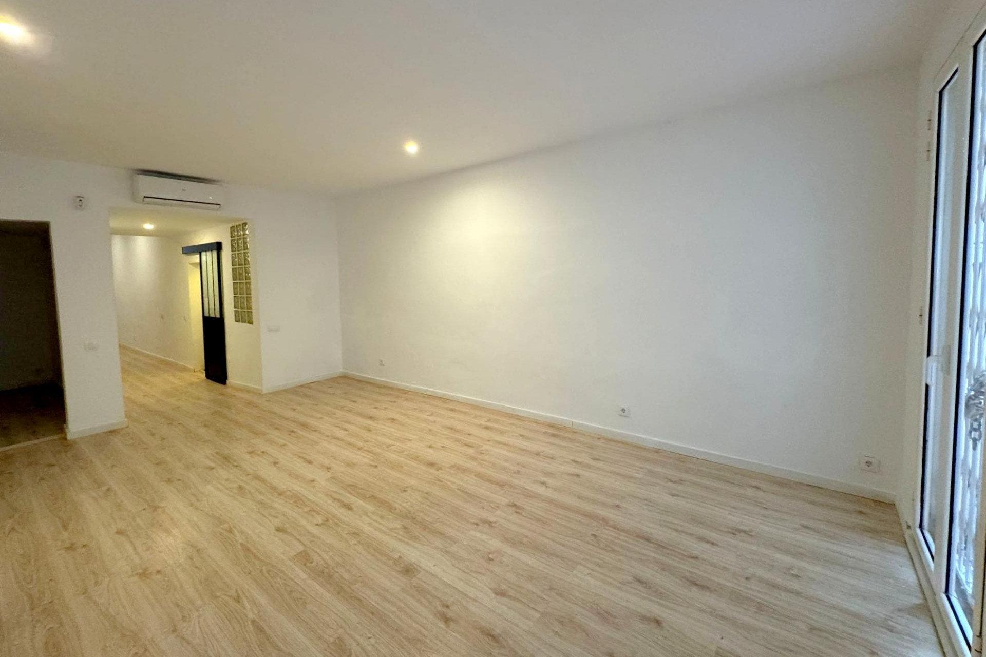 Herverkoop - Appartement / flat - Barcelona - Ciutat Vella / El Raval