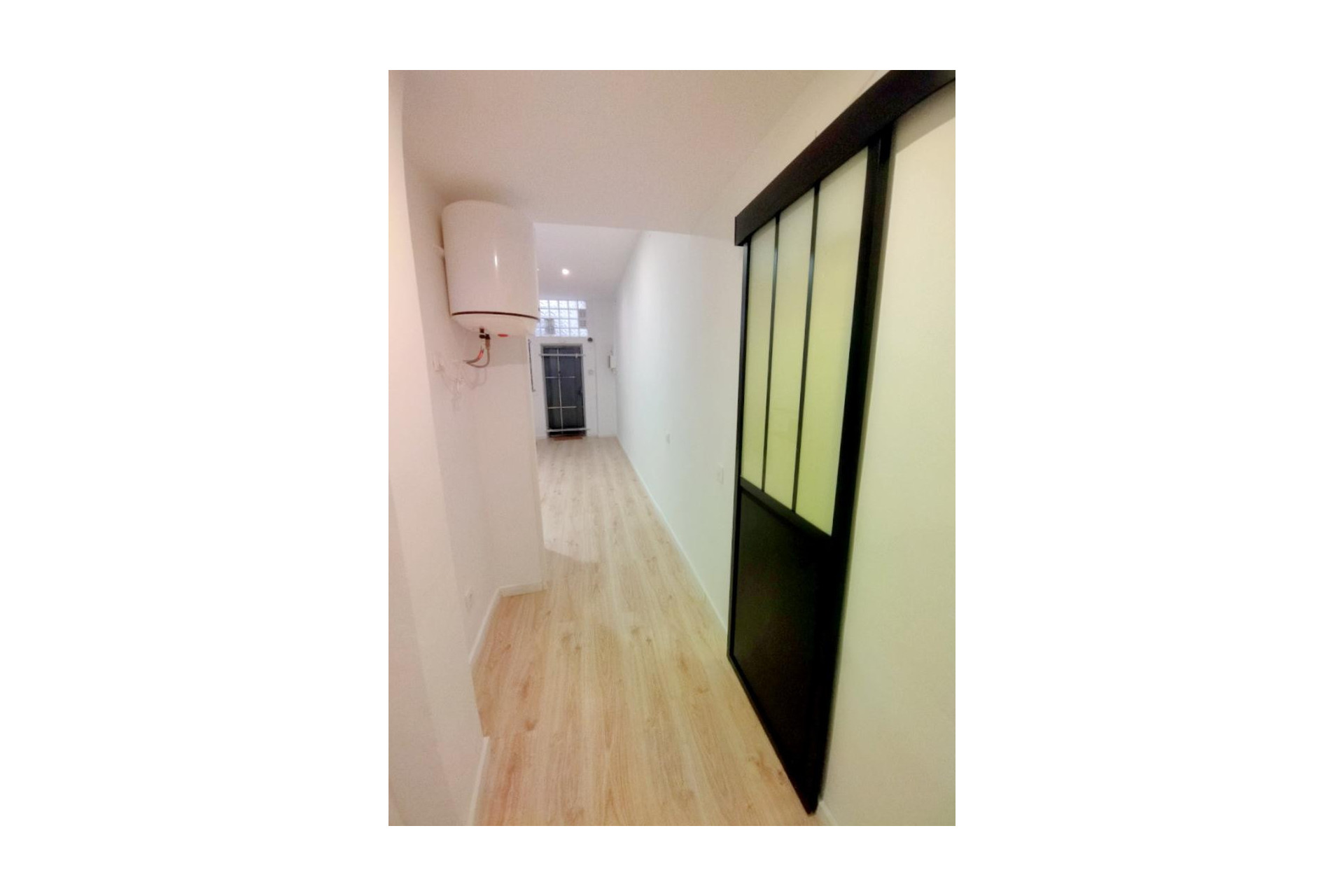 Herverkoop - Appartement / flat - Barcelona - Ciutat Vella / El Raval