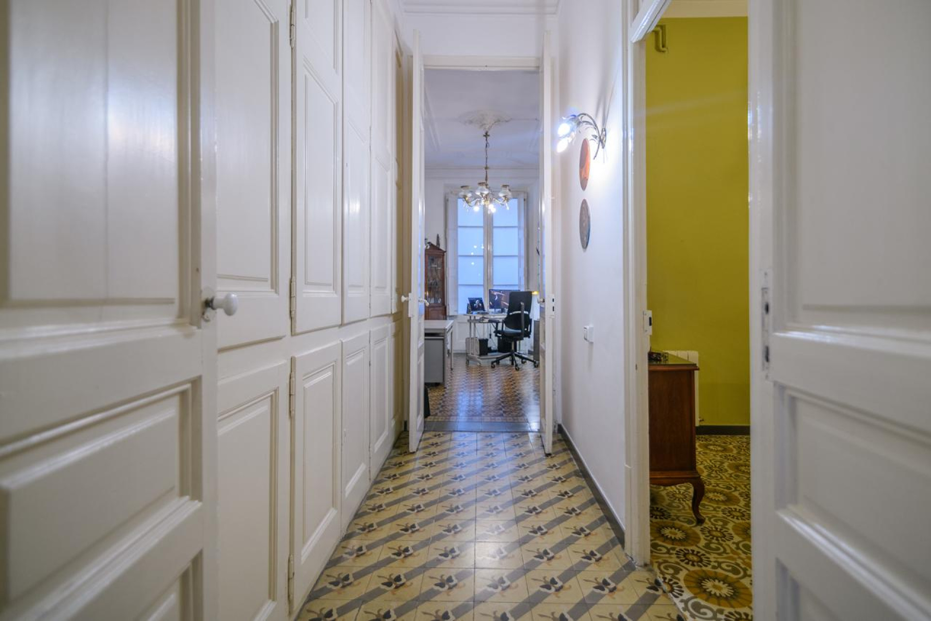 Herverkoop - Appartement / flat - Barcelona - Ciutat Vella