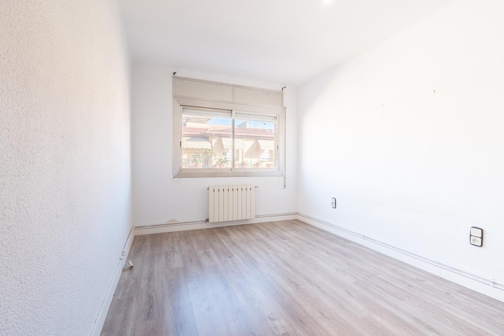 Herverkoop - Appartement / flat - Cornellà de Llobregat - Gavarra