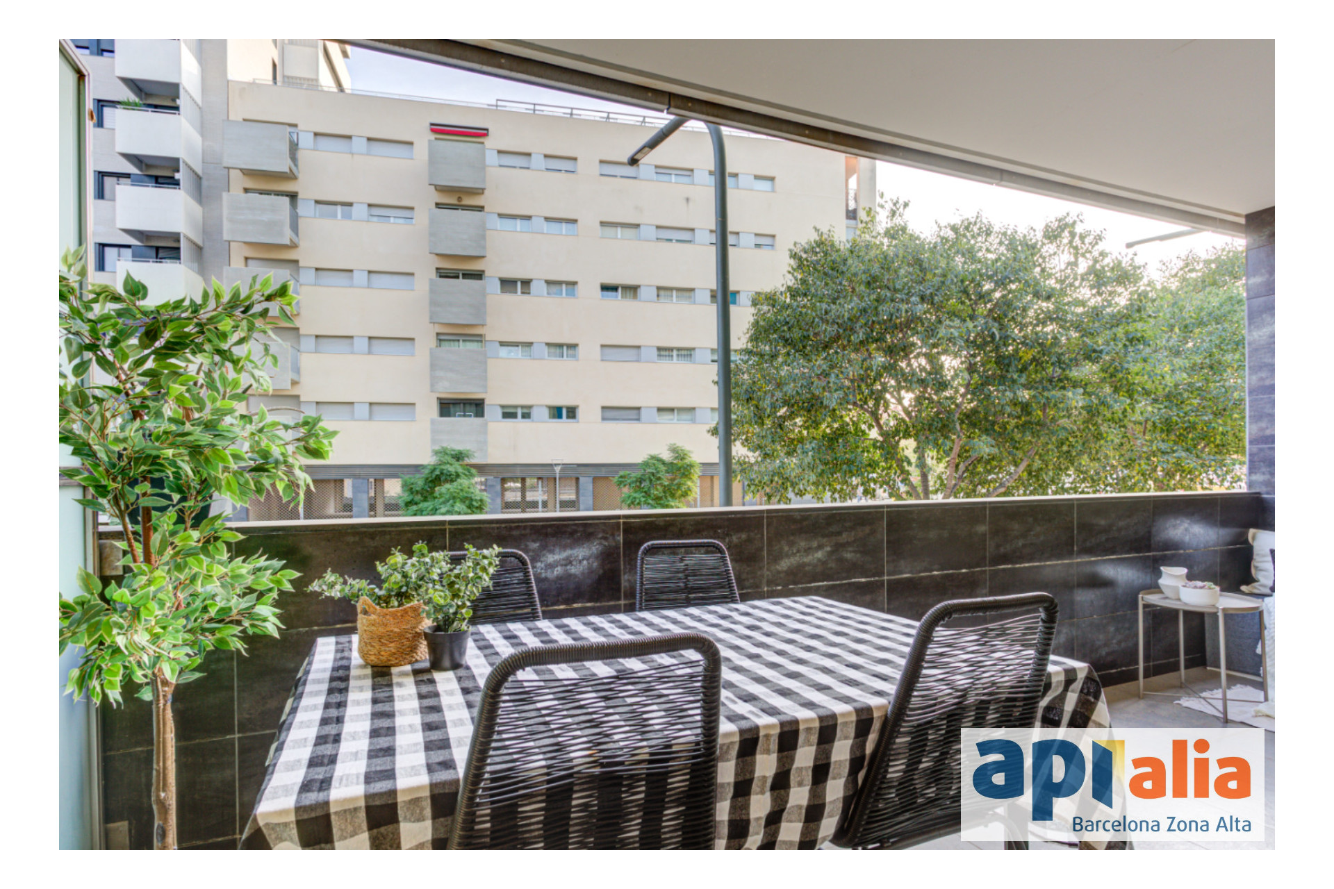 Herverkoop - Appartement / flat - Esplugues de Llobregat - La Plana