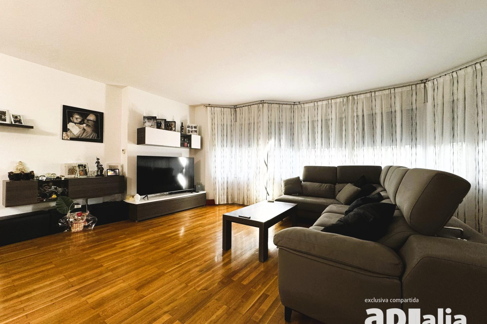 Herverkoop - Appartement / flat - Sabadell - Centro