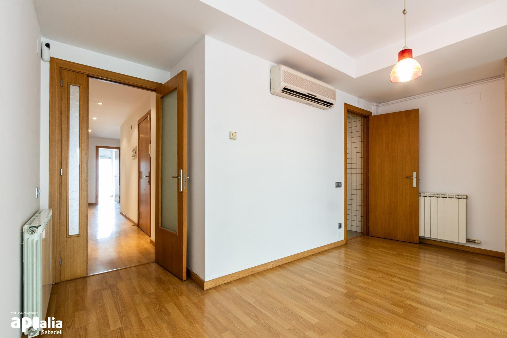 Herverkoop - Appartement / flat - Sabadell - Eixample