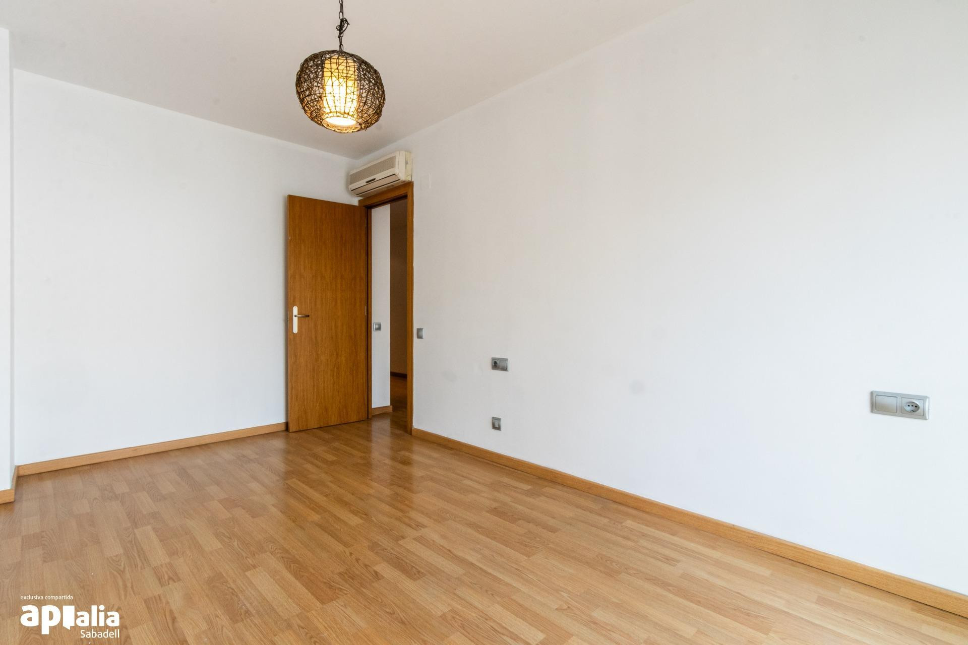 Herverkoop - Appartement / flat - Sabadell - Eixample