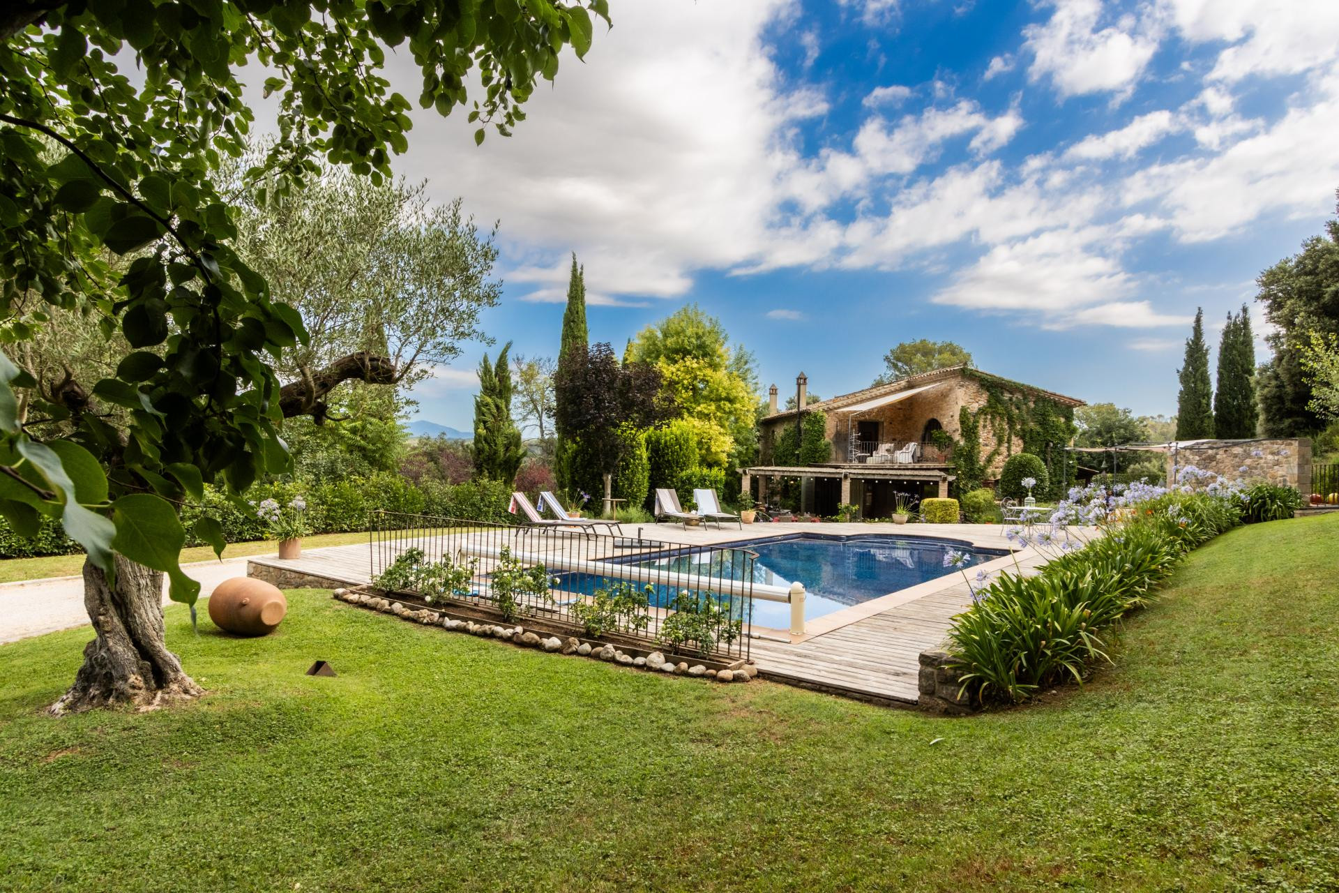 Herverkoop - Boerderijen - Esponellà