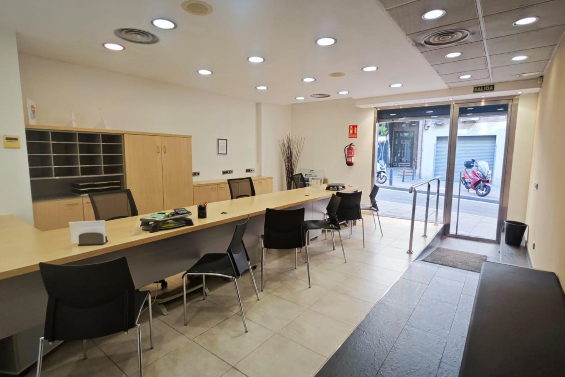 Herverkoop - Local comercial - Barcelona - Nou Barris / La Prosperitat