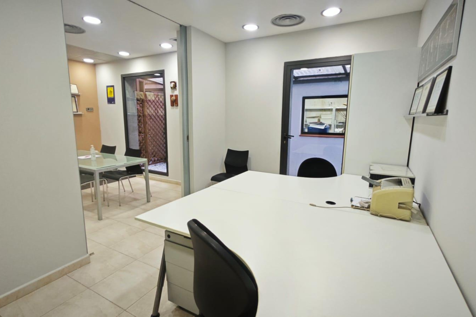 Herverkoop - Local comercial - Barcelona - Nou Barris / La Prosperitat