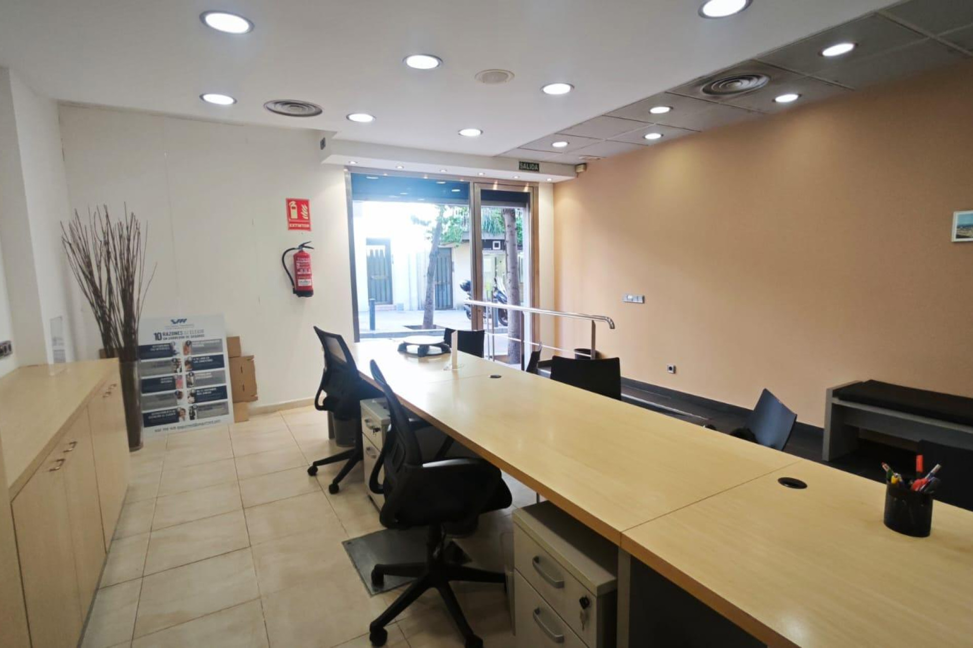 Herverkoop - Local comercial - Barcelona - Nou Barris / La Prosperitat