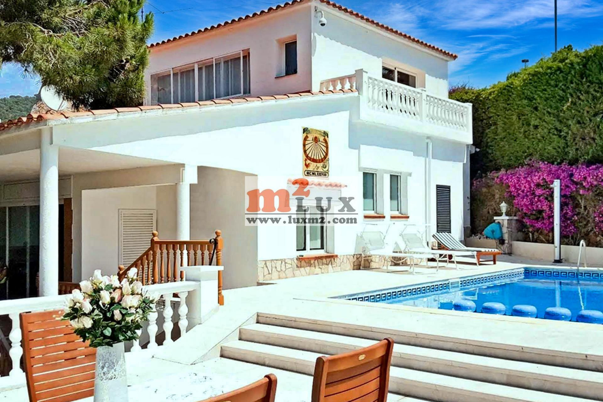 Herverkoop - Villa - Lloret de Mar - Canyelles