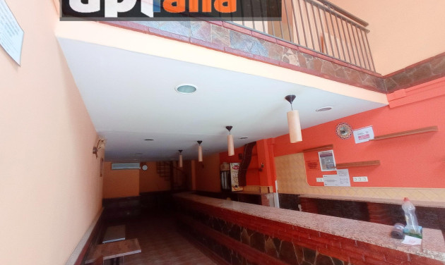 Local comercial - Resale - Cornellà de Llobregat - Pedró