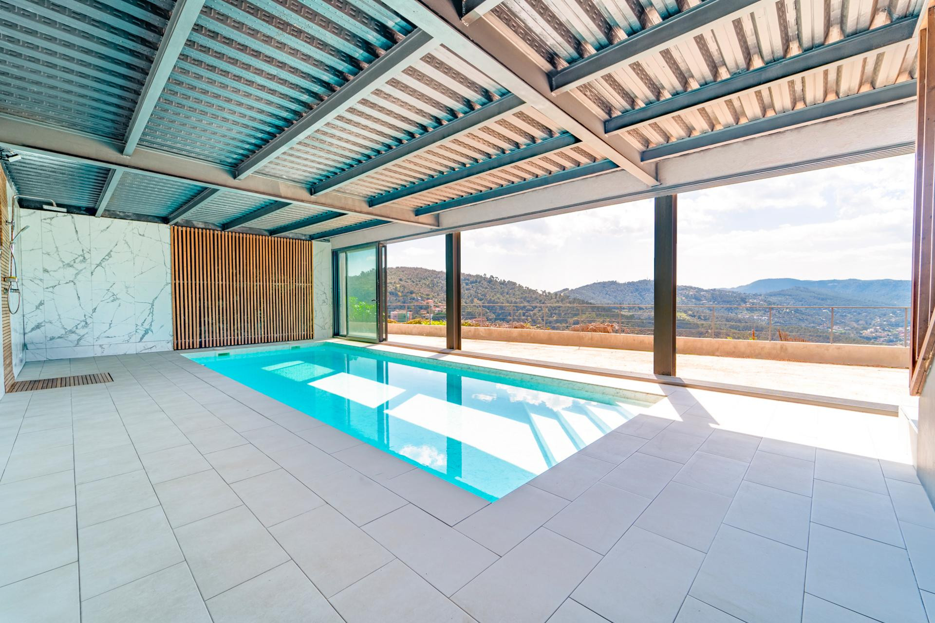 Obra nueva - Chalet - Torrelles de Llobregat