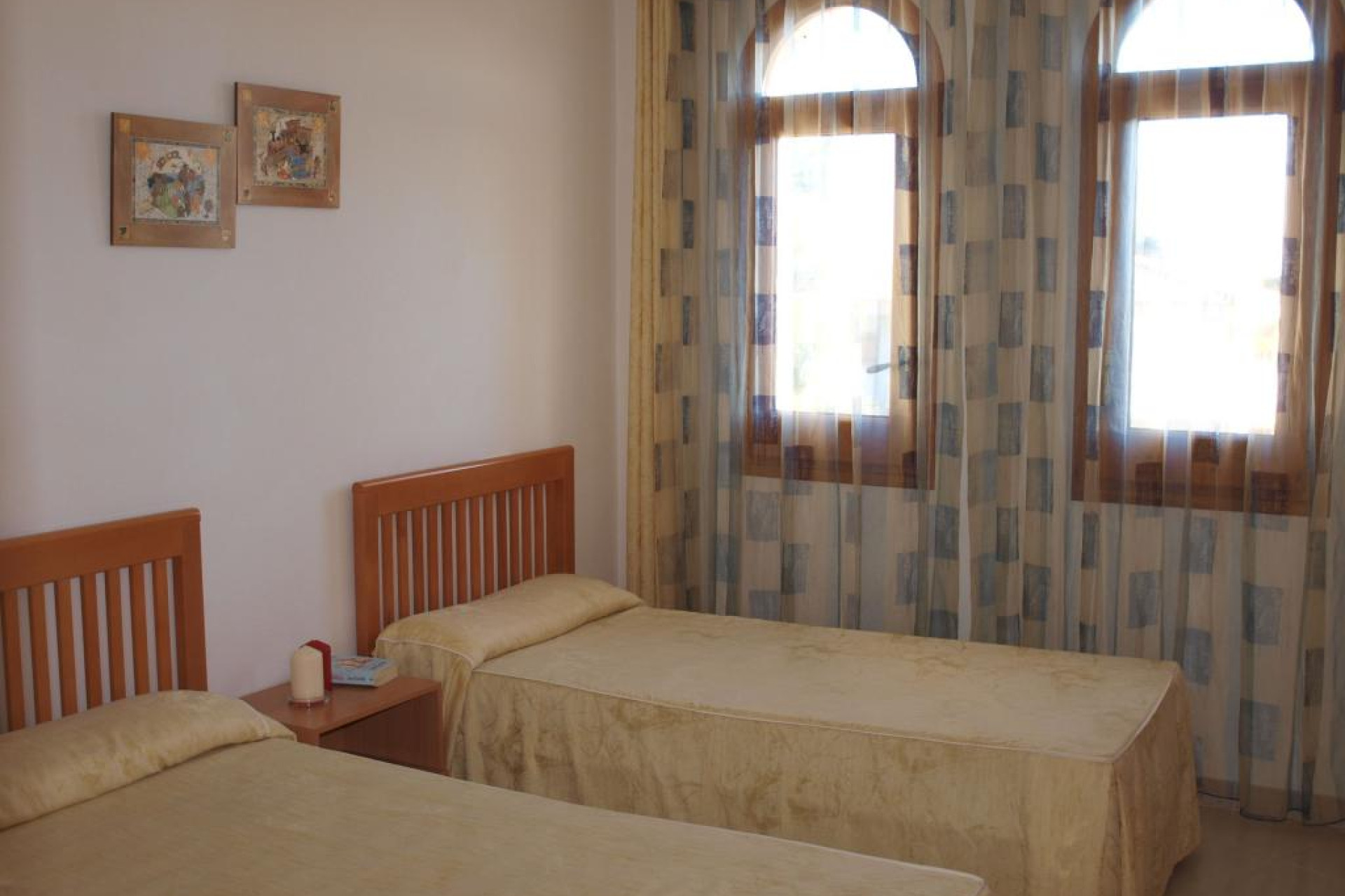 Resale - Apartment / flat - Ampolla, L