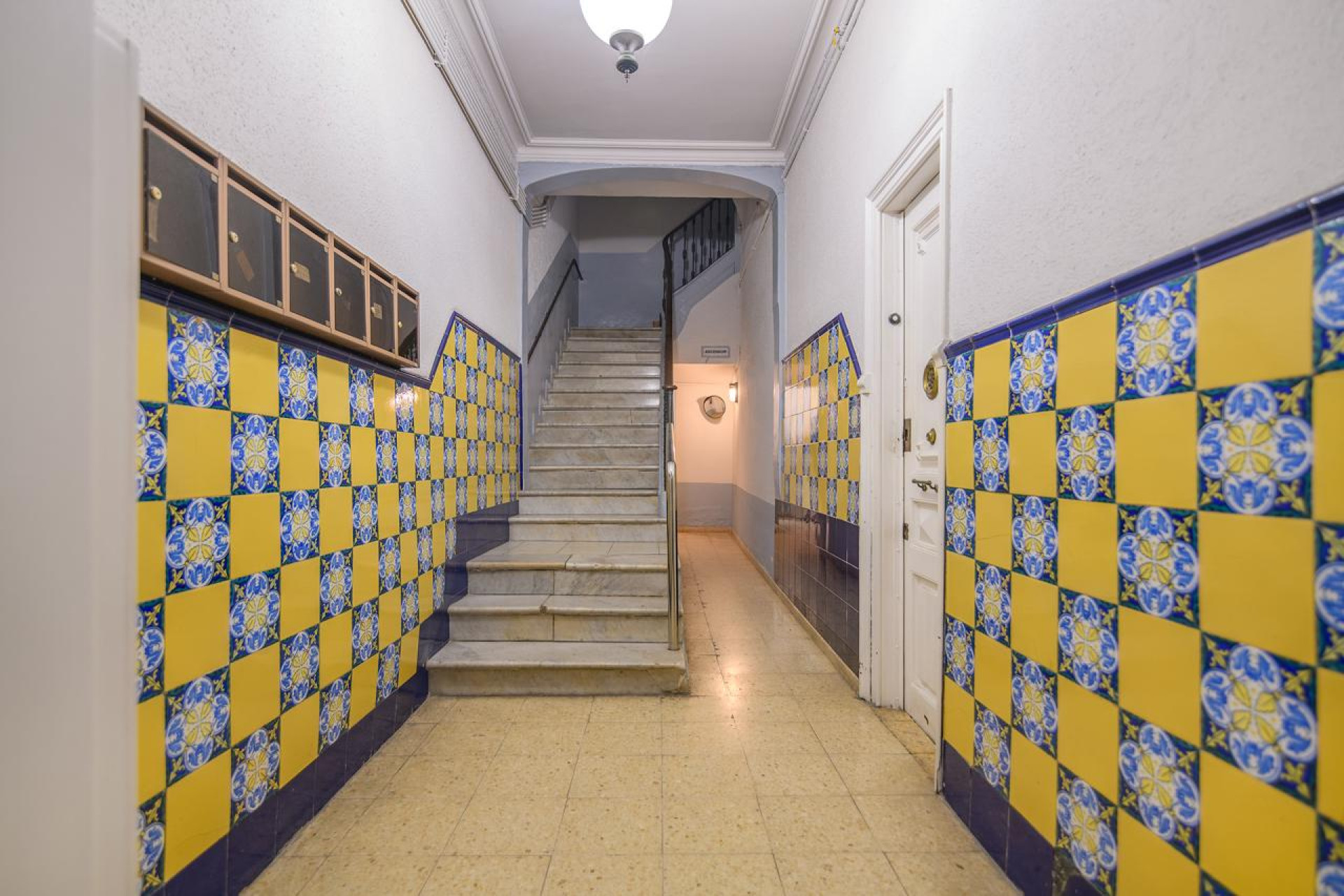 Resale - Apartment / flat - Barcelona - Ciutat Vella