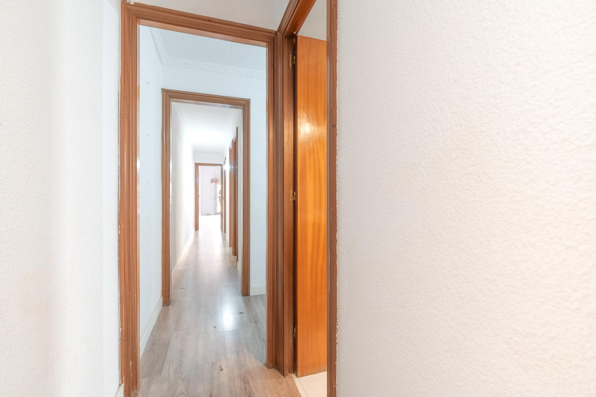 Resale - Apartment / flat - Cornellà de Llobregat - Gavarra