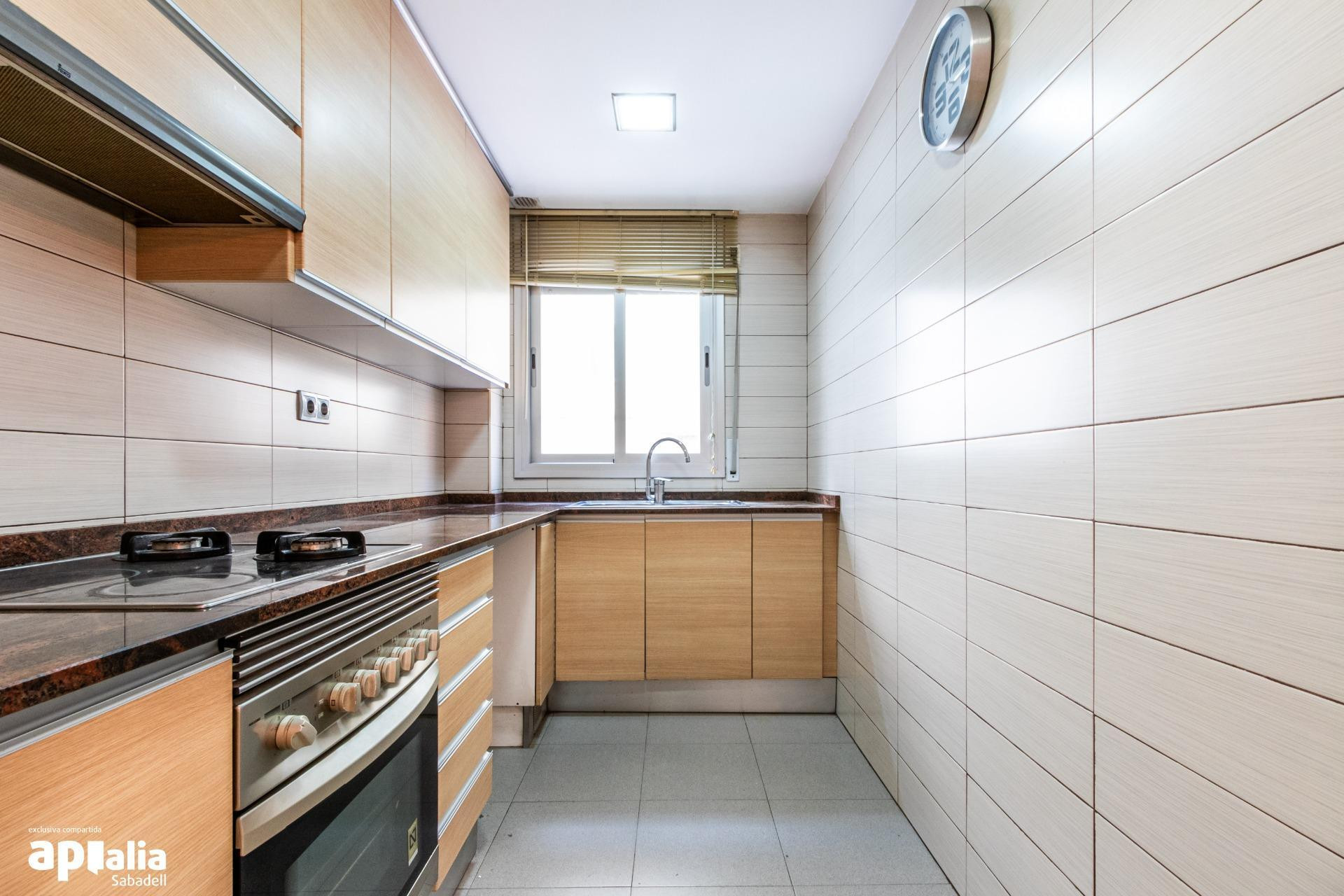 Resale - Apartment / flat - Sabadell - Eixample