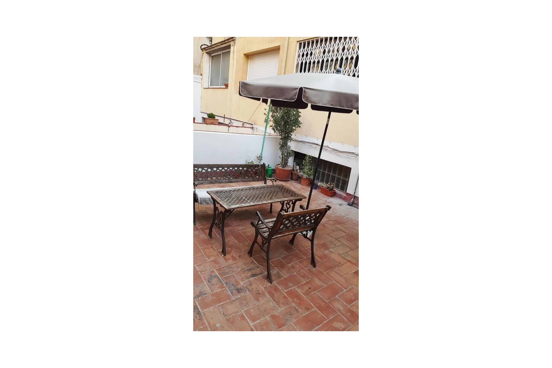 Resale - Bajos con jardin - Barcelona - Horta - Guinardó / El Guinardó