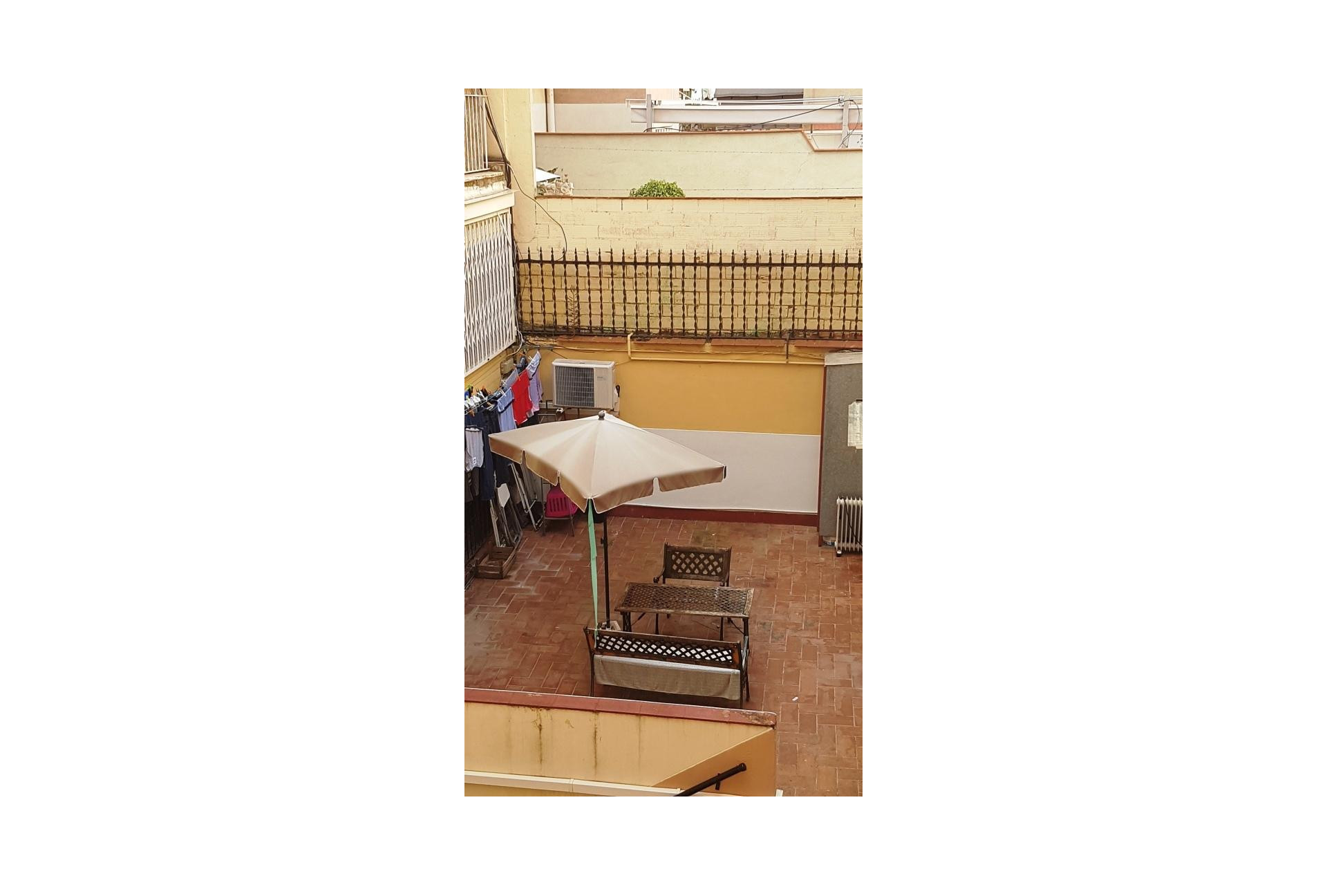 Resale - Bajos con jardin - Barcelona - Horta - Guinardó / El Guinardó