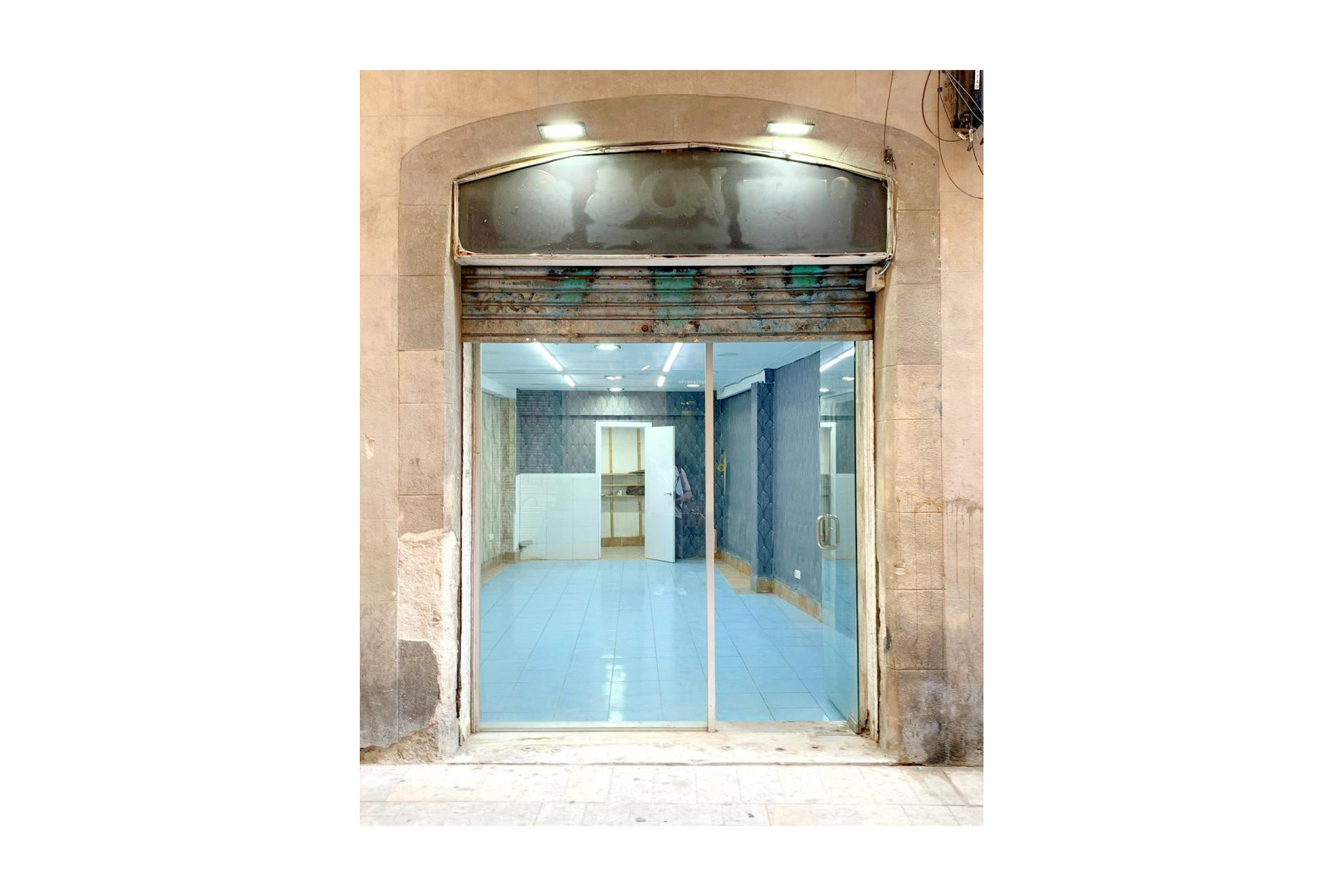 Resale - Local comercial - Barcelona - Ciutat Vella / El Raval