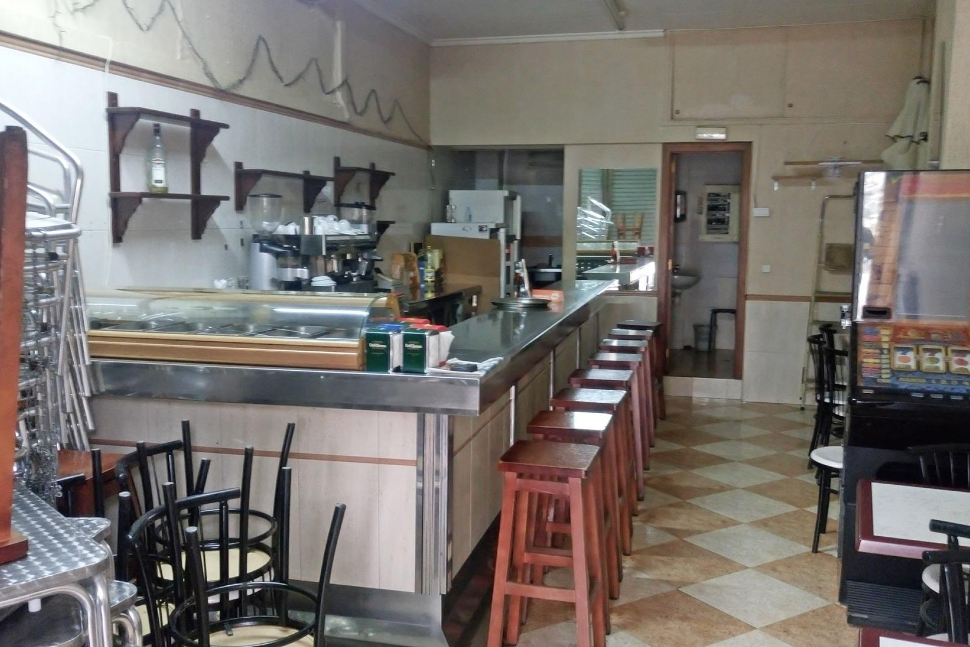 Resale - Local comercial - Esplugues de Llobregat - Can Vidalet