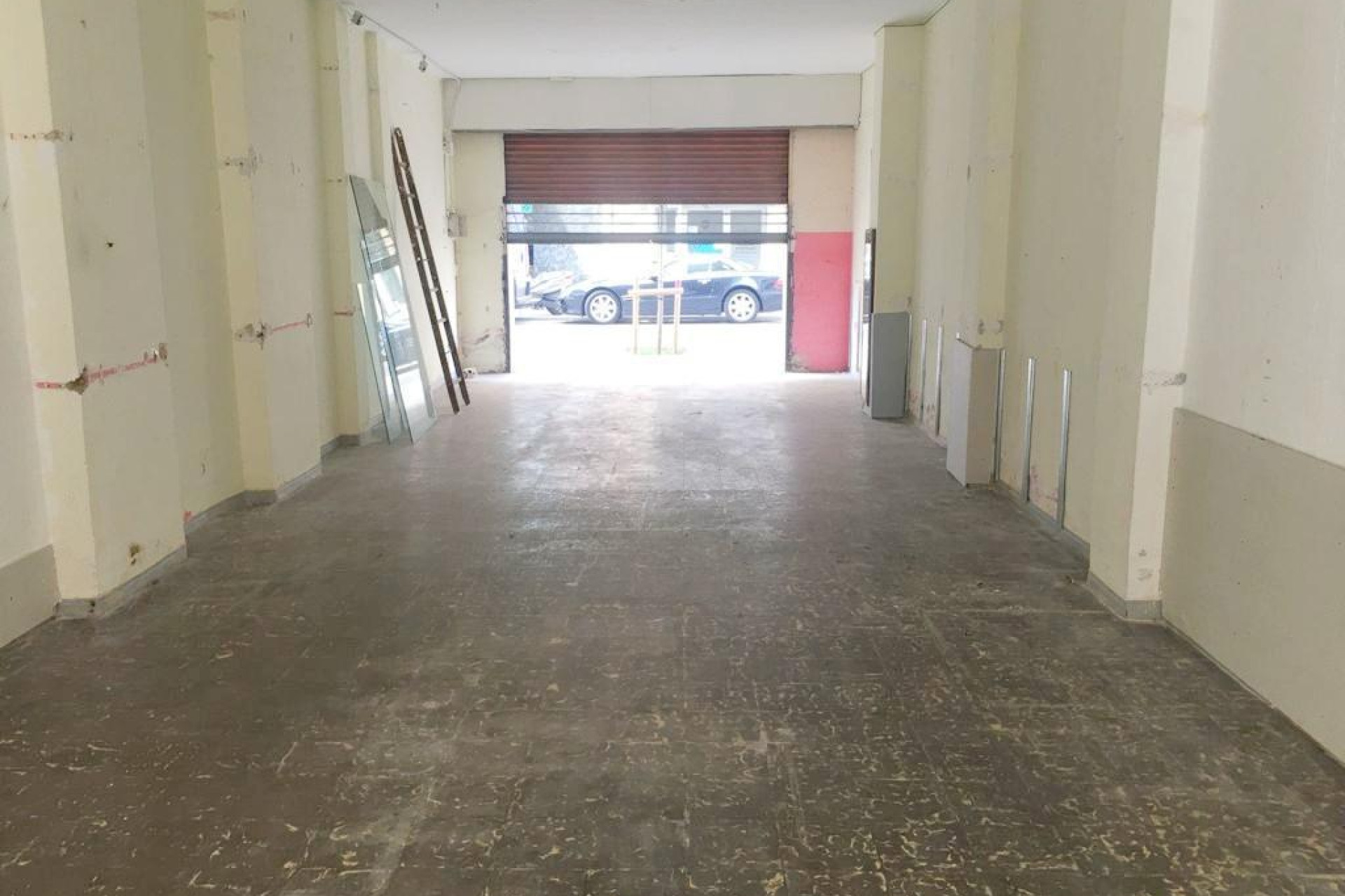 Resale - Local comercial - Hospitalet de Llobregat, l - Santa Eulàlia