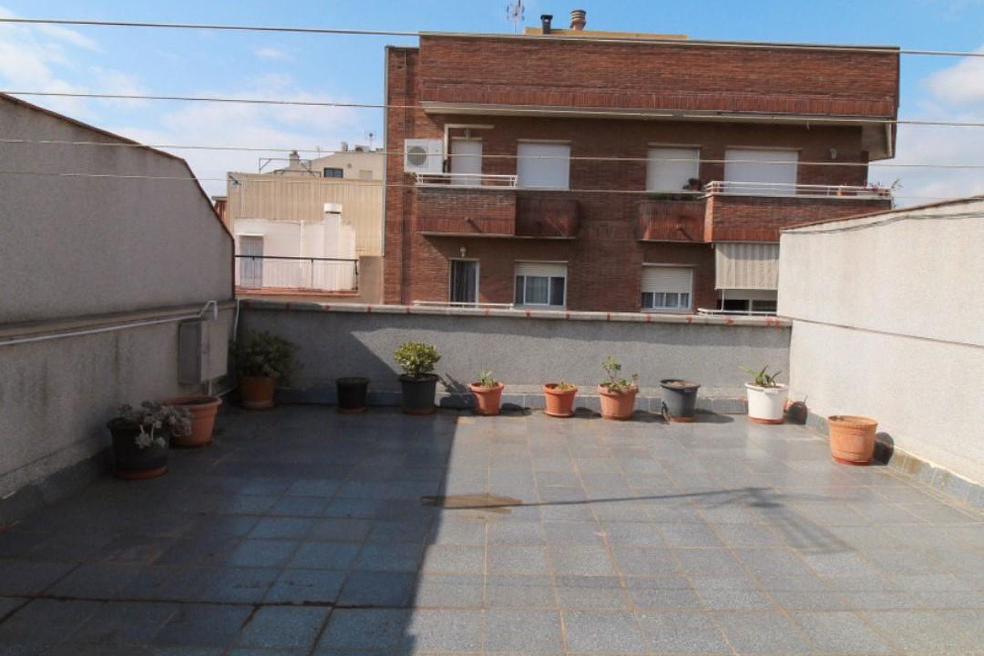 Resale - Unifamiliar adosada - Cornellà de Llobregat - Pedró