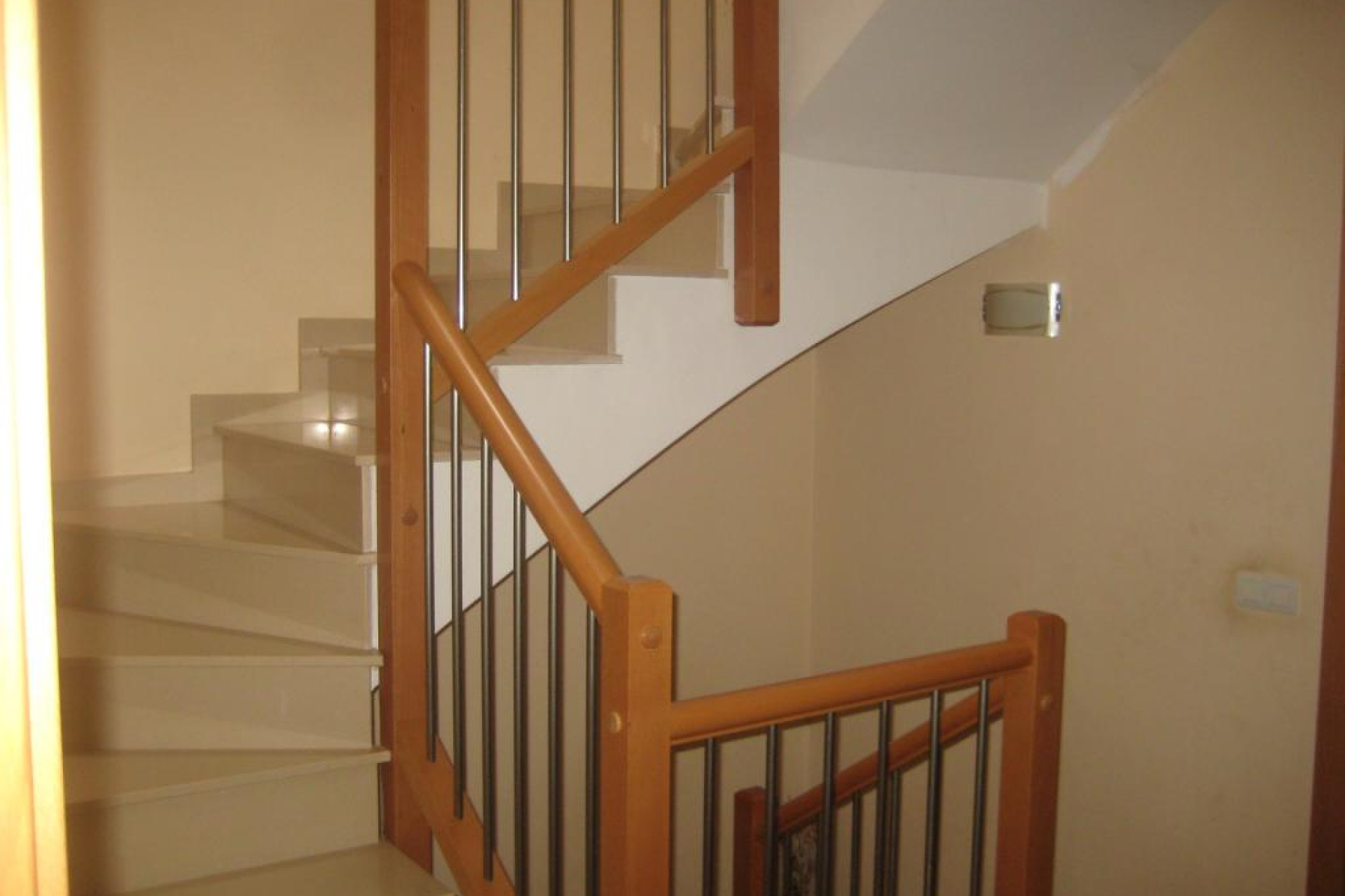 Resale - Unifamiliar adosada - Pla de Santa Maria, El