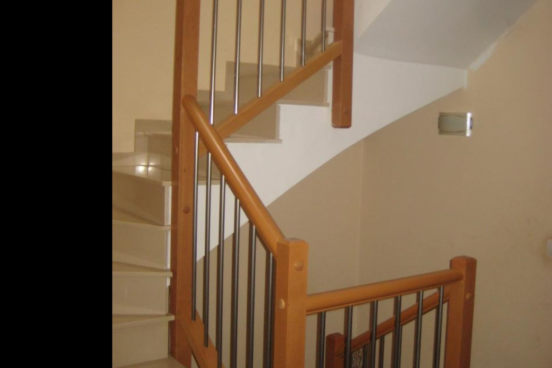 Resale - Unifamiliar adosada - Pla de Santa Maria, El