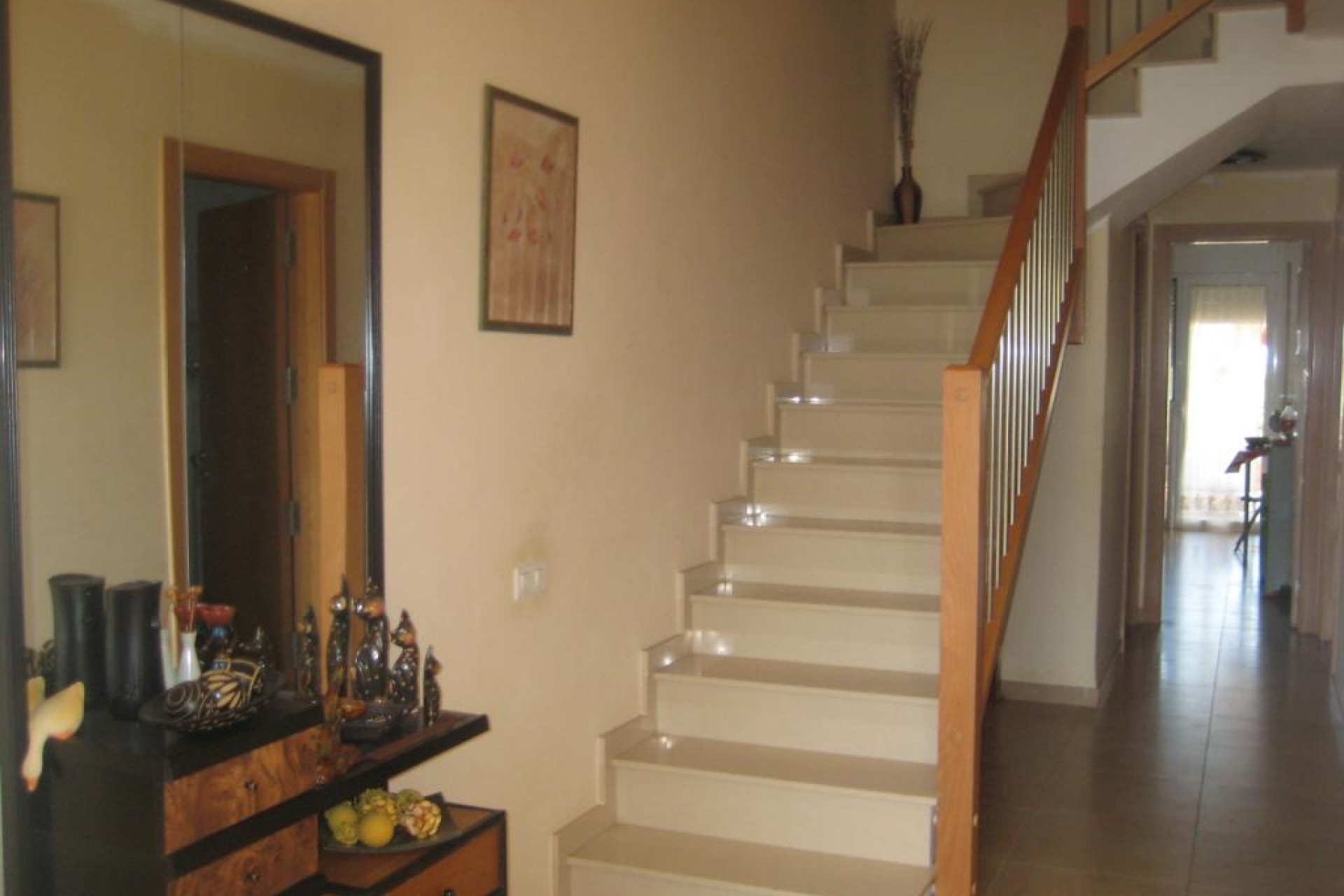 Resale - Unifamiliar adosada - Pla de Santa Maria, El