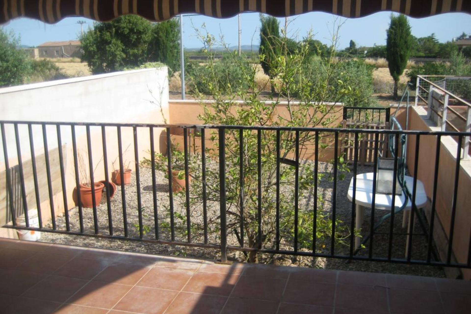 Resale - Unifamiliar adosada - Pla de Santa Maria, El