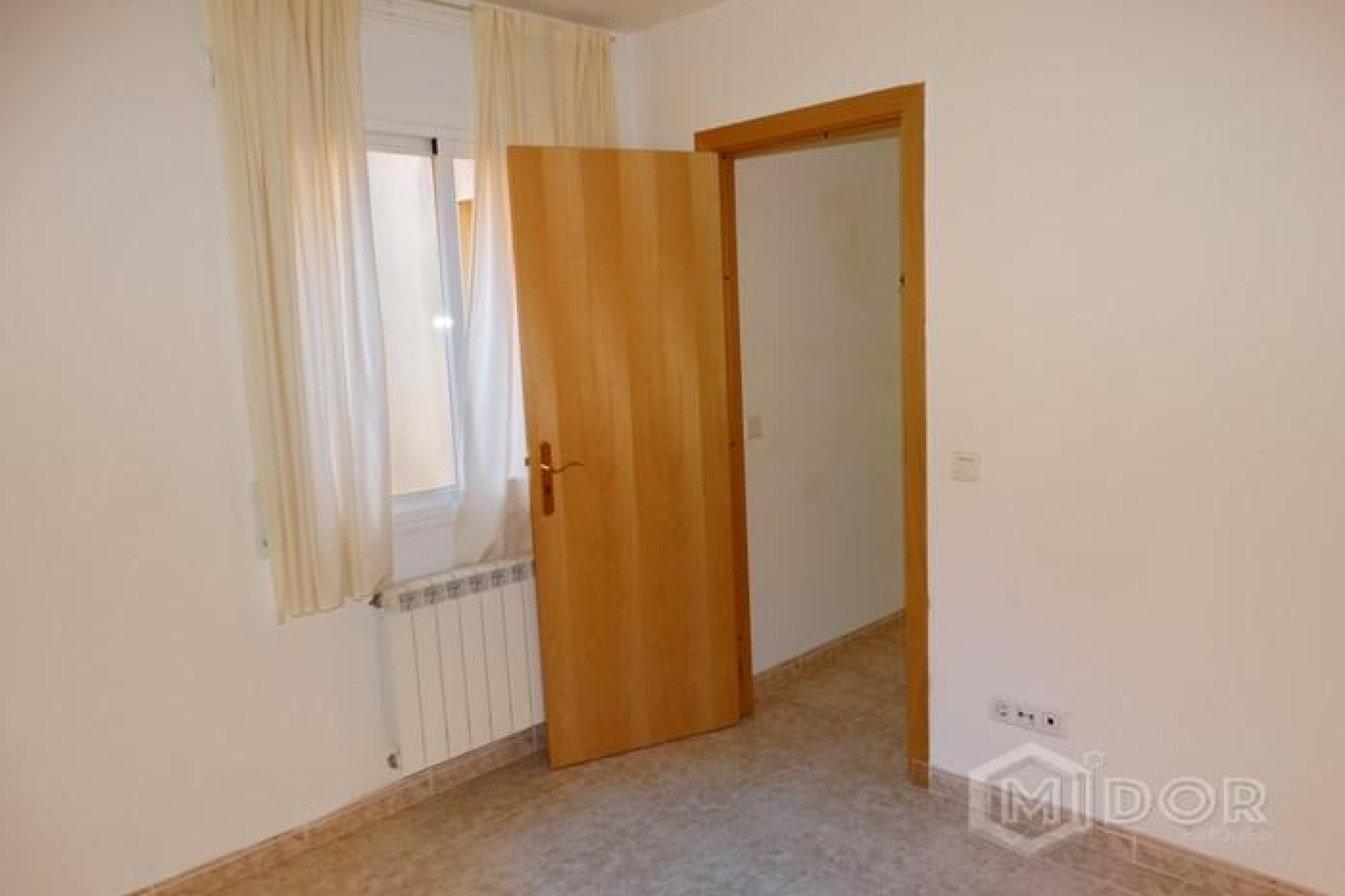 Resale - Unifamiliar adosada - Sant Feliu de Guixols - Semicentre