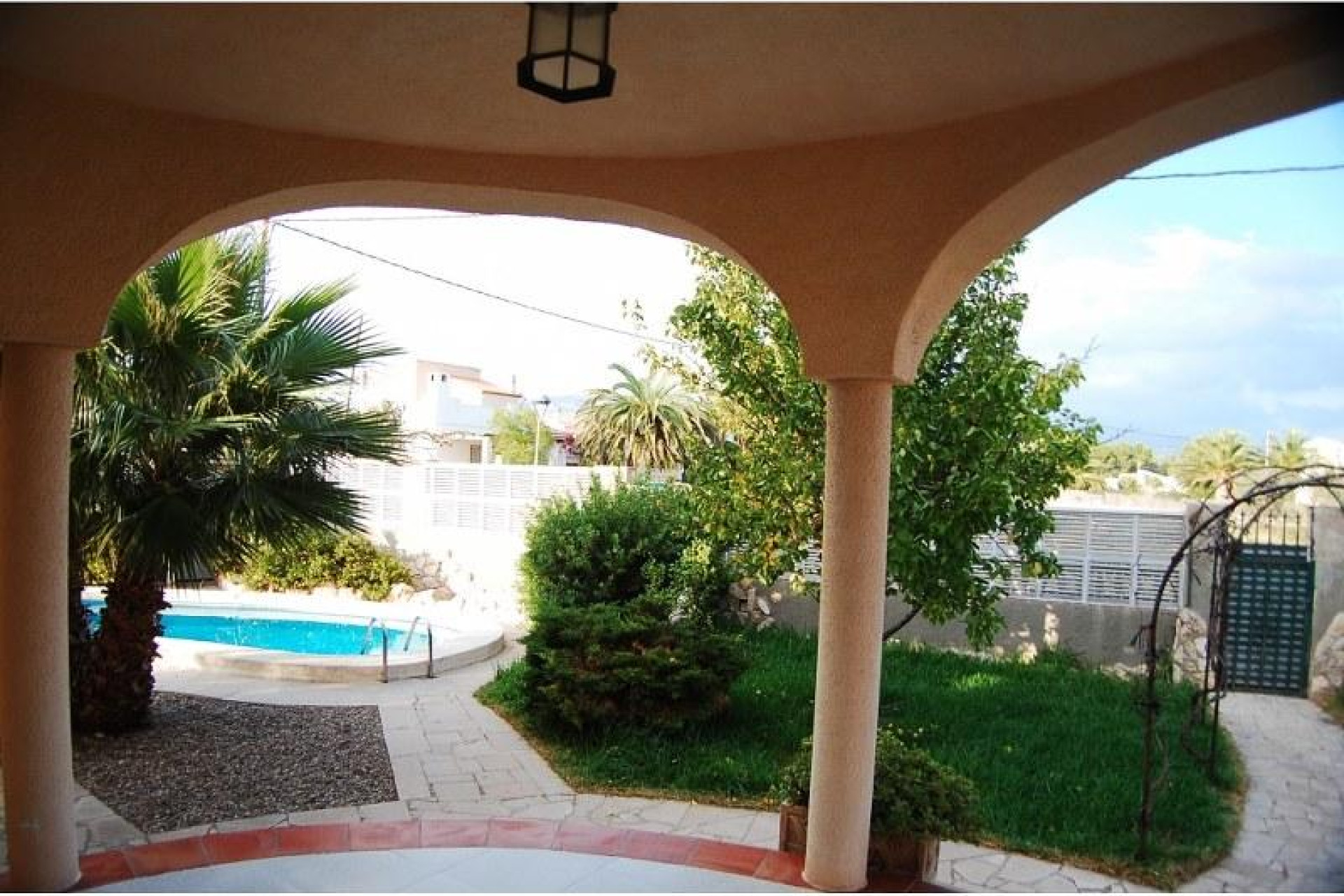 Resale - Villa - Ametlla de Mar, L - Les Tres Cales