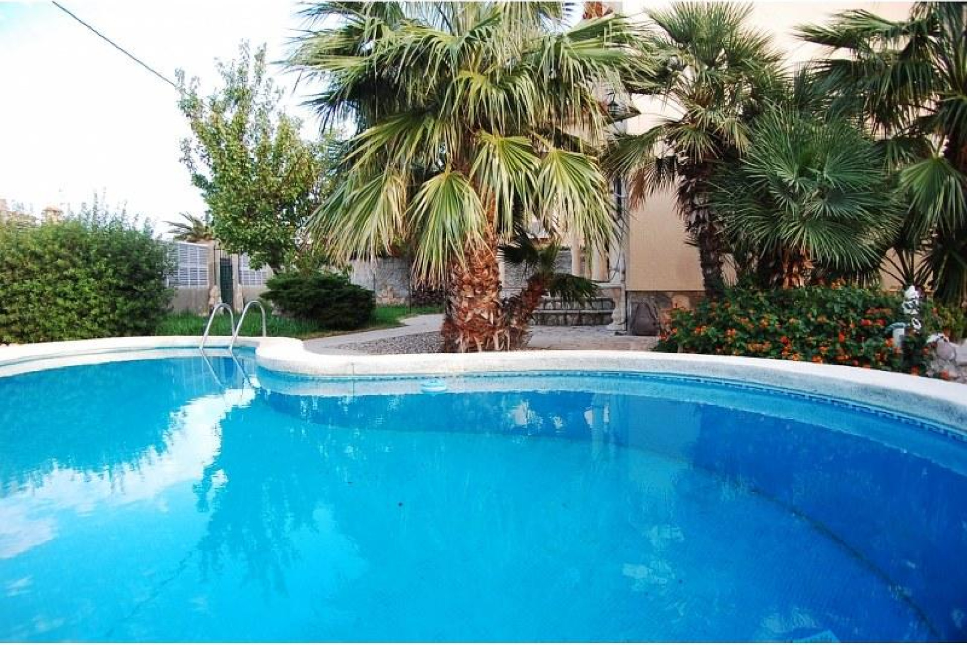 Resale - Villa - Ametlla de Mar, L - Les Tres Cales