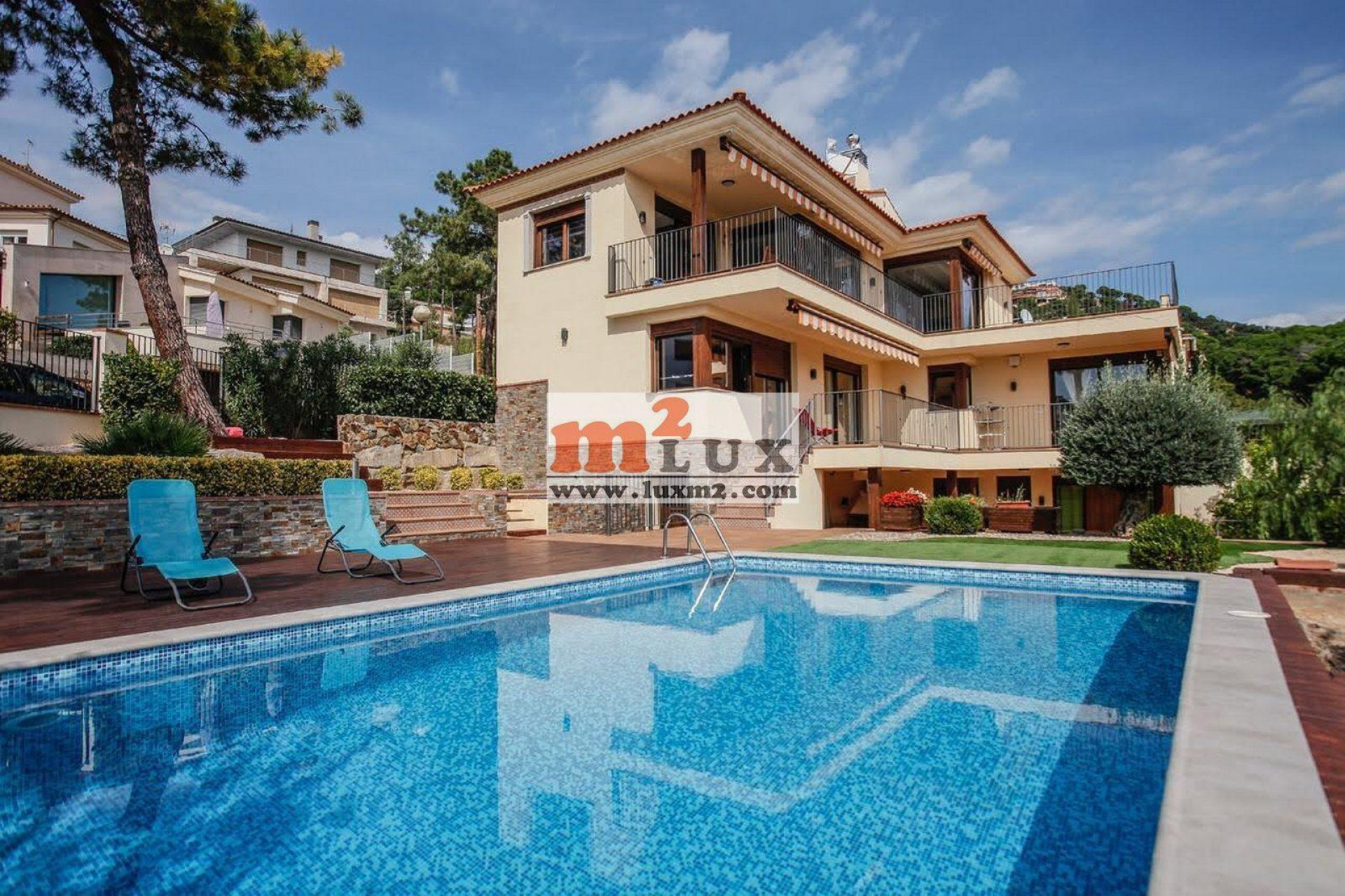 Resale - Villa - Lloret de Mar - Roca Grossa