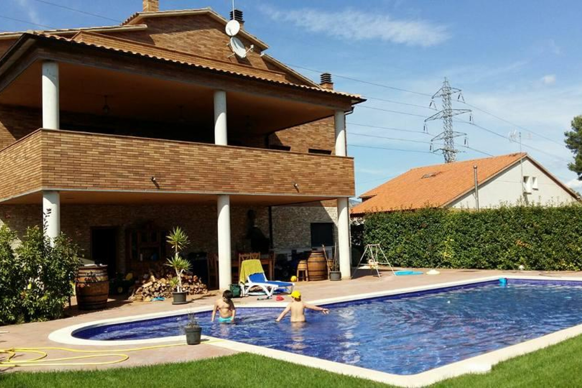 Resale - Villa - Piera