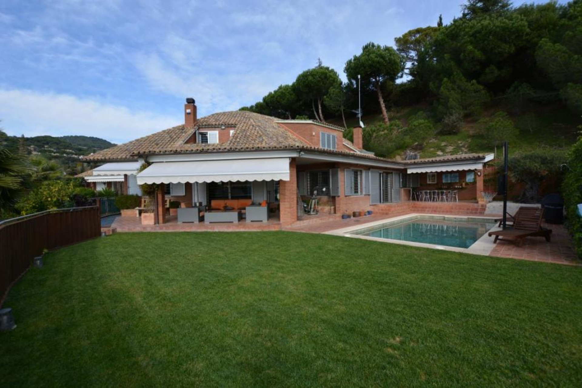 Resale - Villa - Sant Vicenç de Montalt