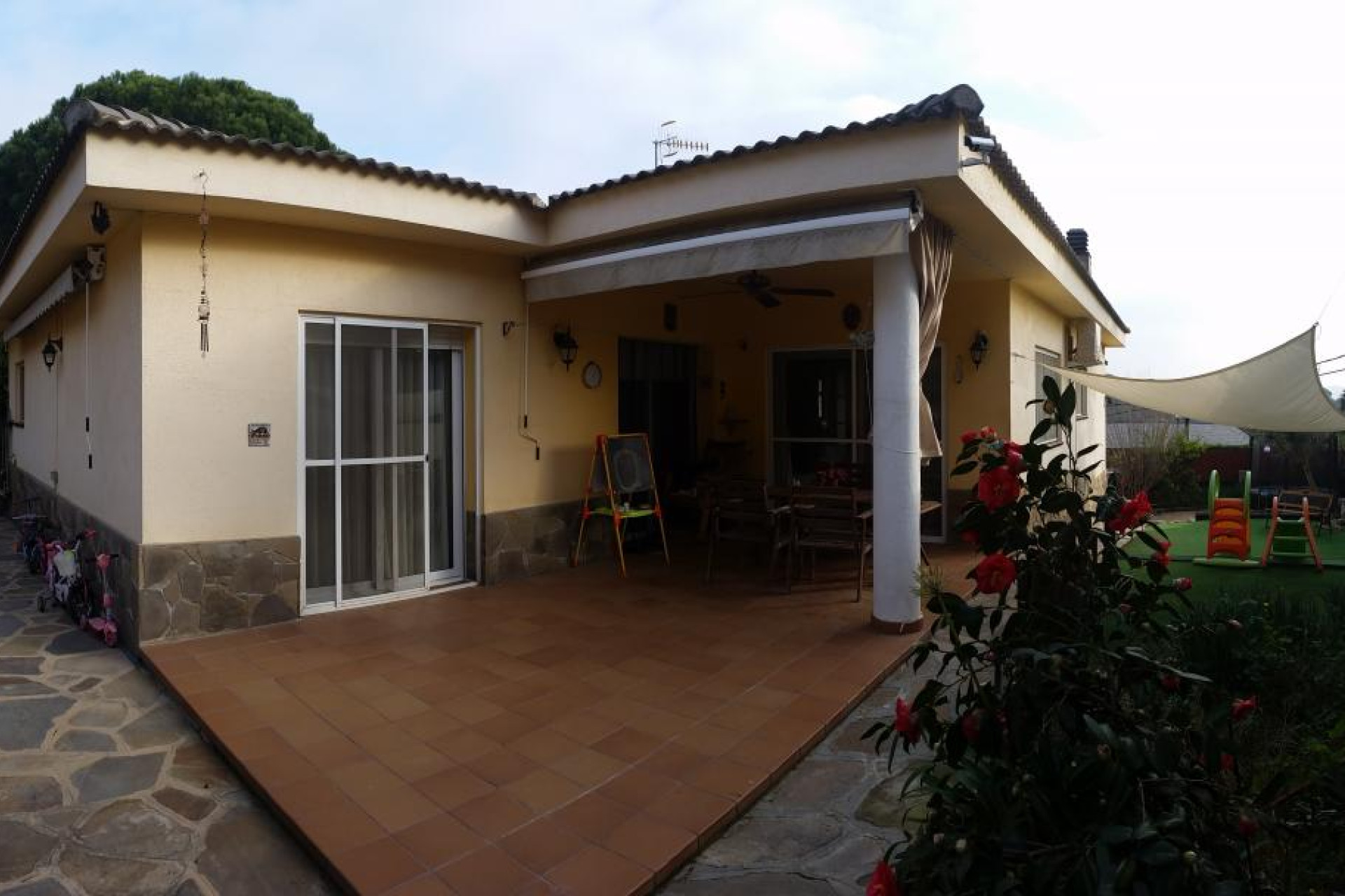 Resale - Villa - Tordera