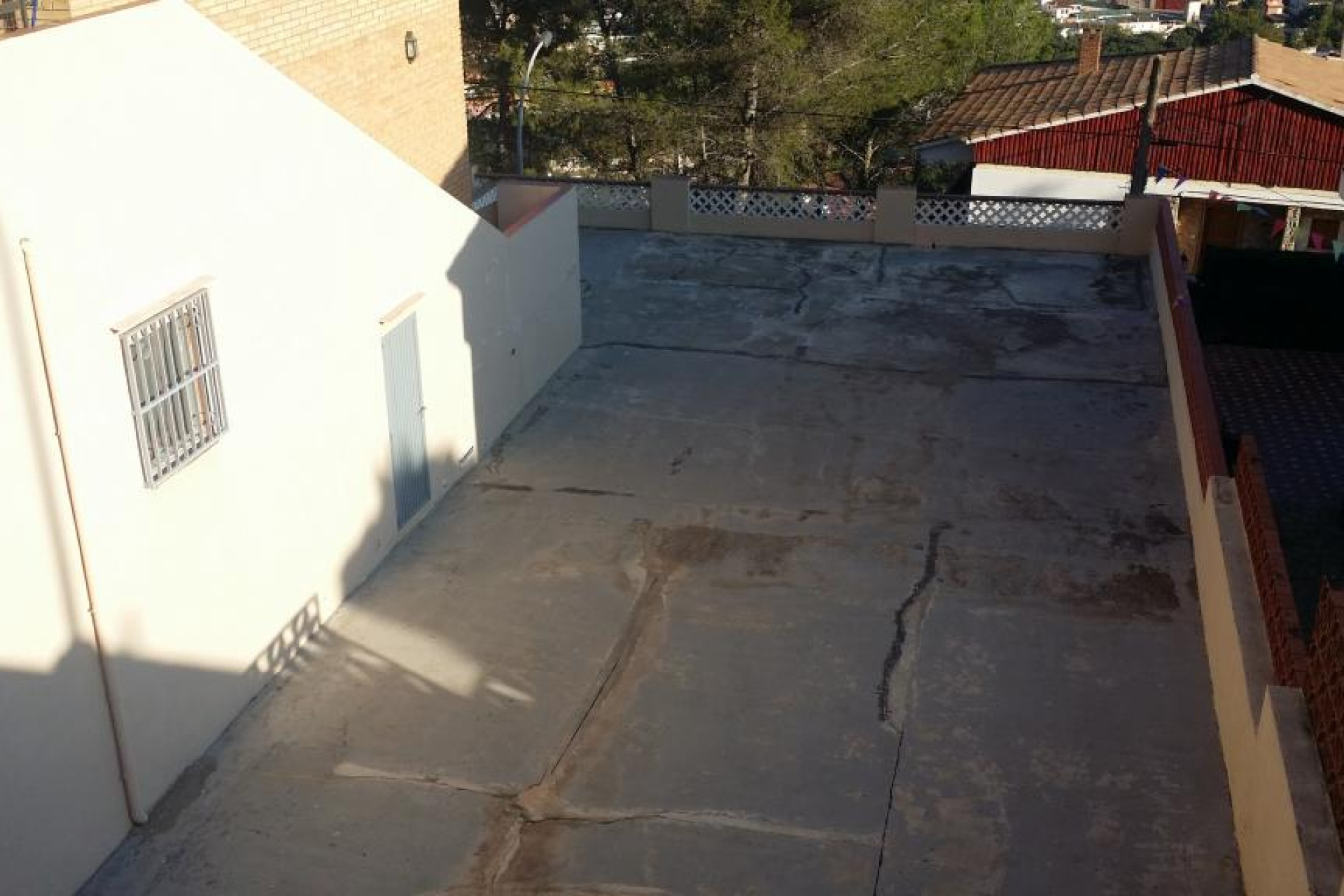 Resale - Villa - Vallirana