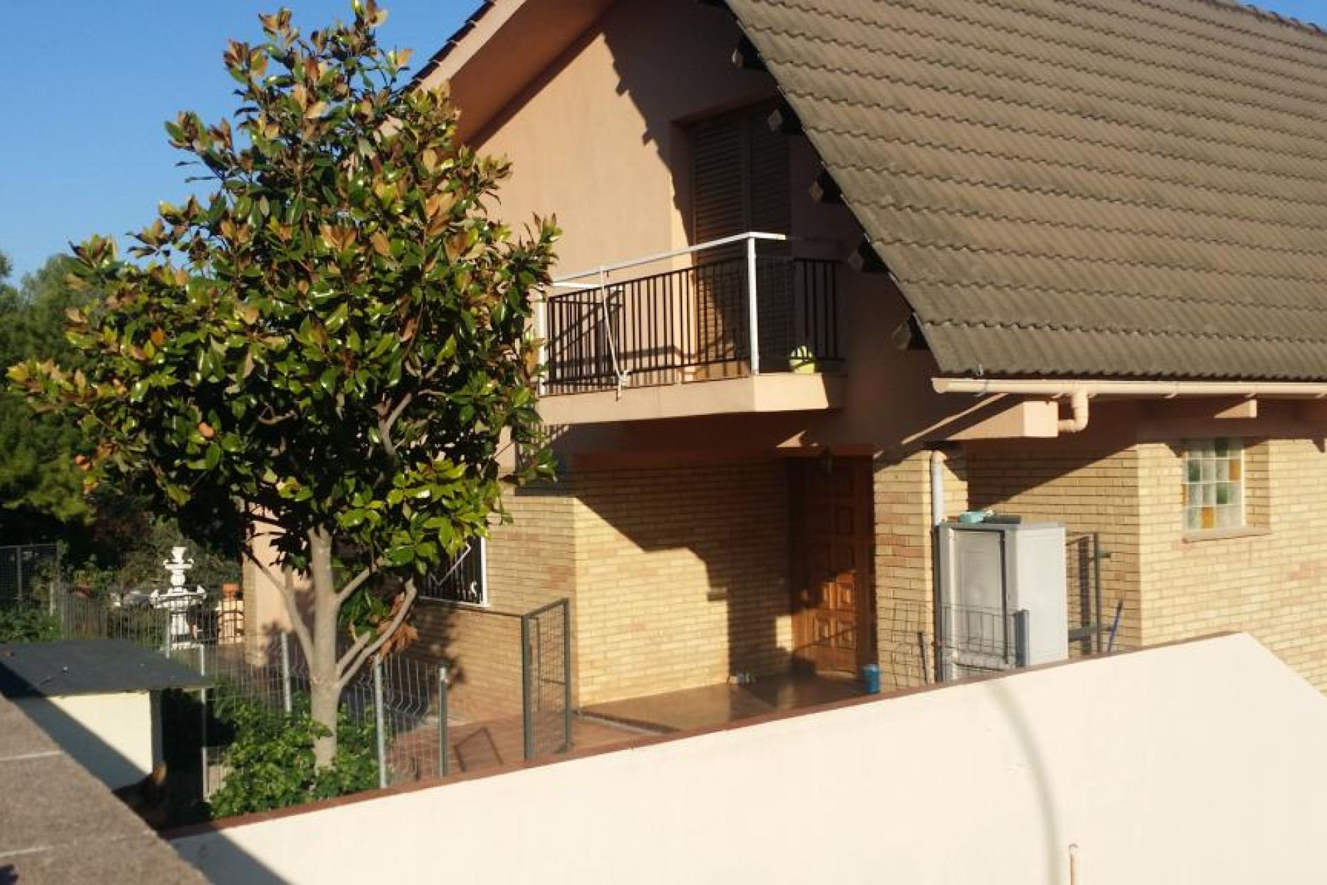 Resale - Villa - Vallirana