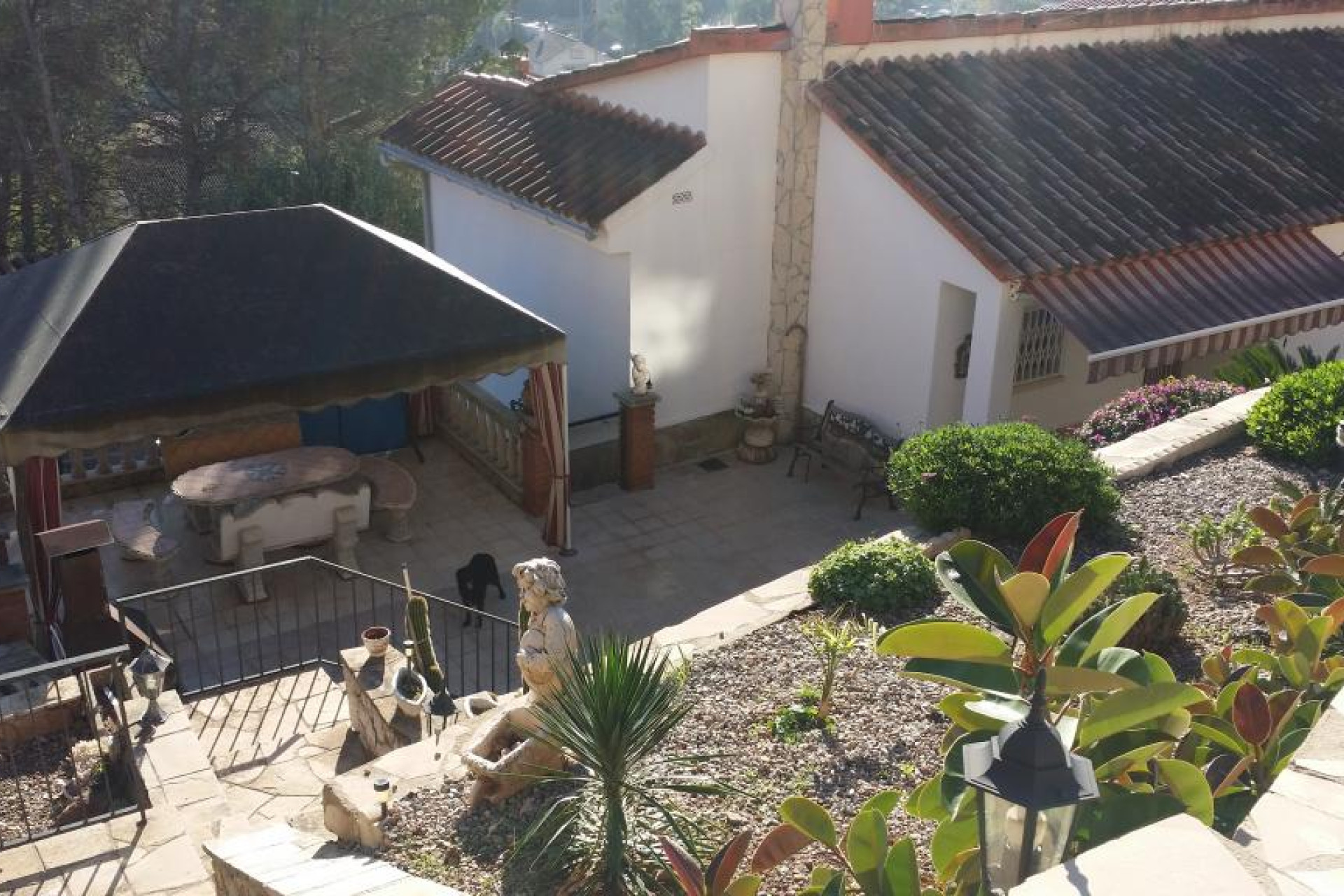 Resale - Villa - Vallirana