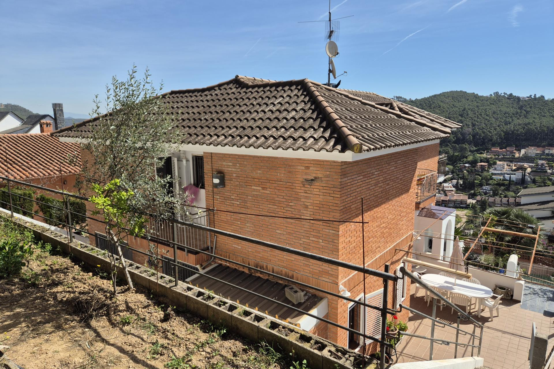 Resale - Villa - Vallirana