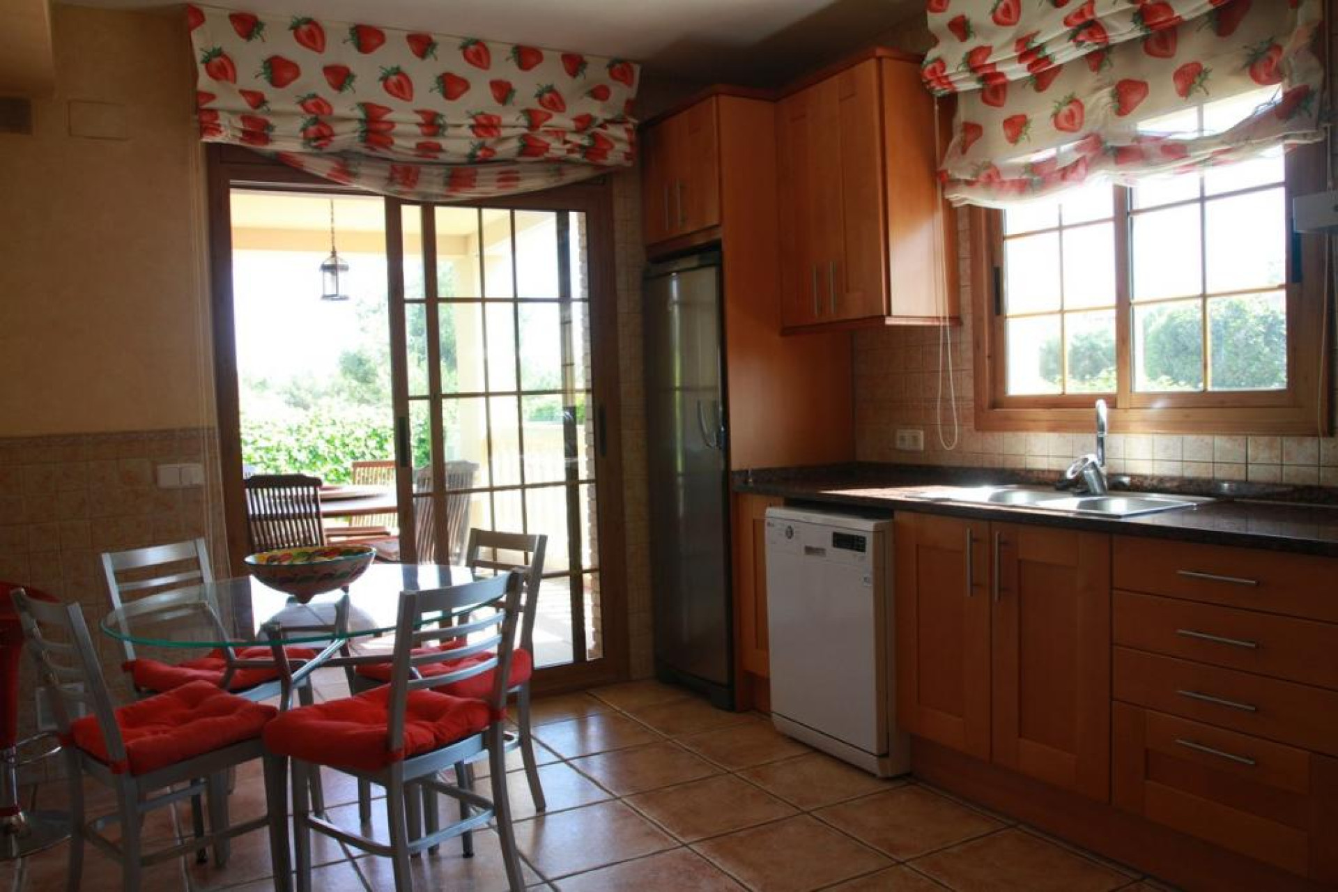 Resale - Villa - Vilanova i la Geltrú - Nord