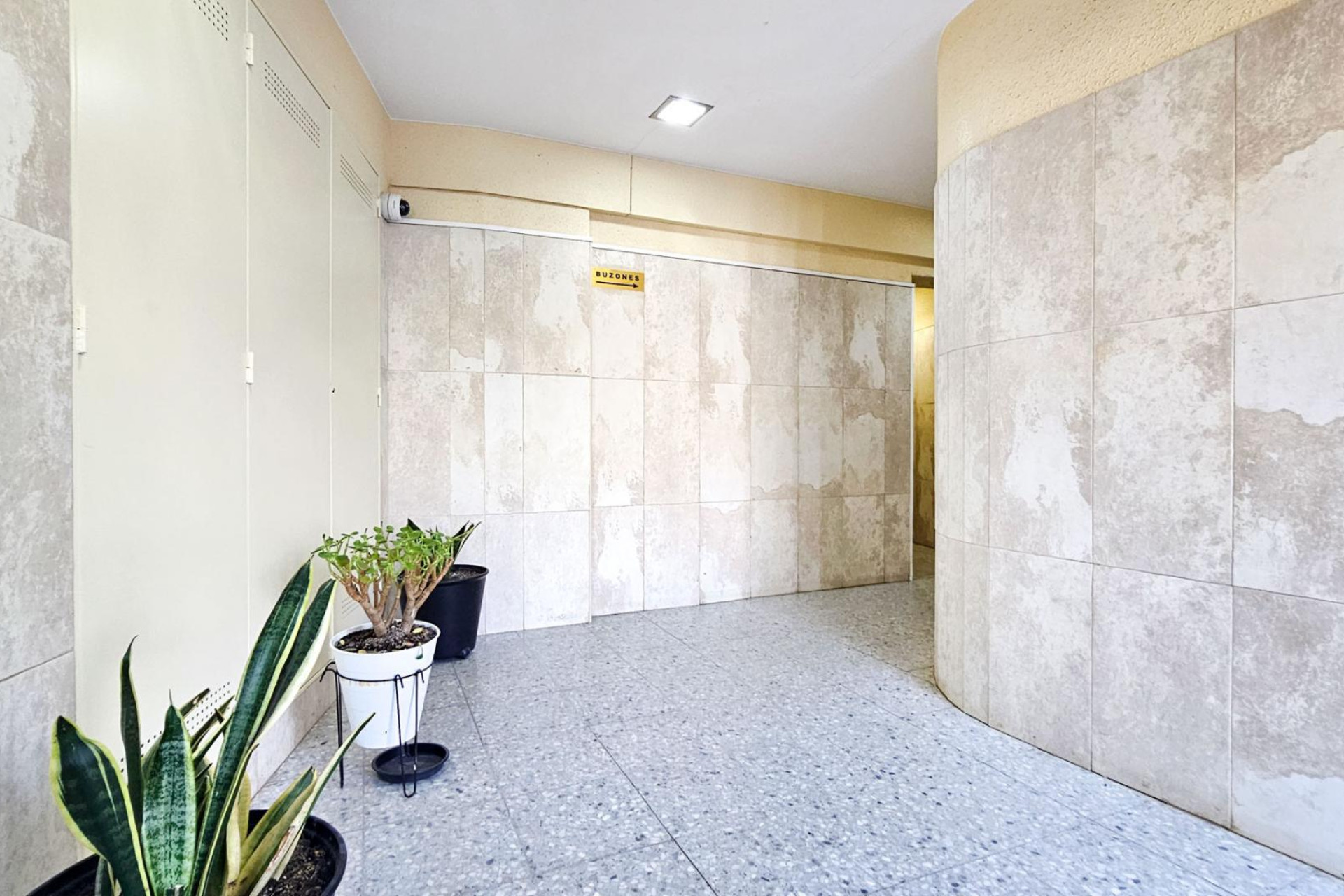 Reventa - Apartamento / piso - Barcelona - Nou Barris / Can Peguera