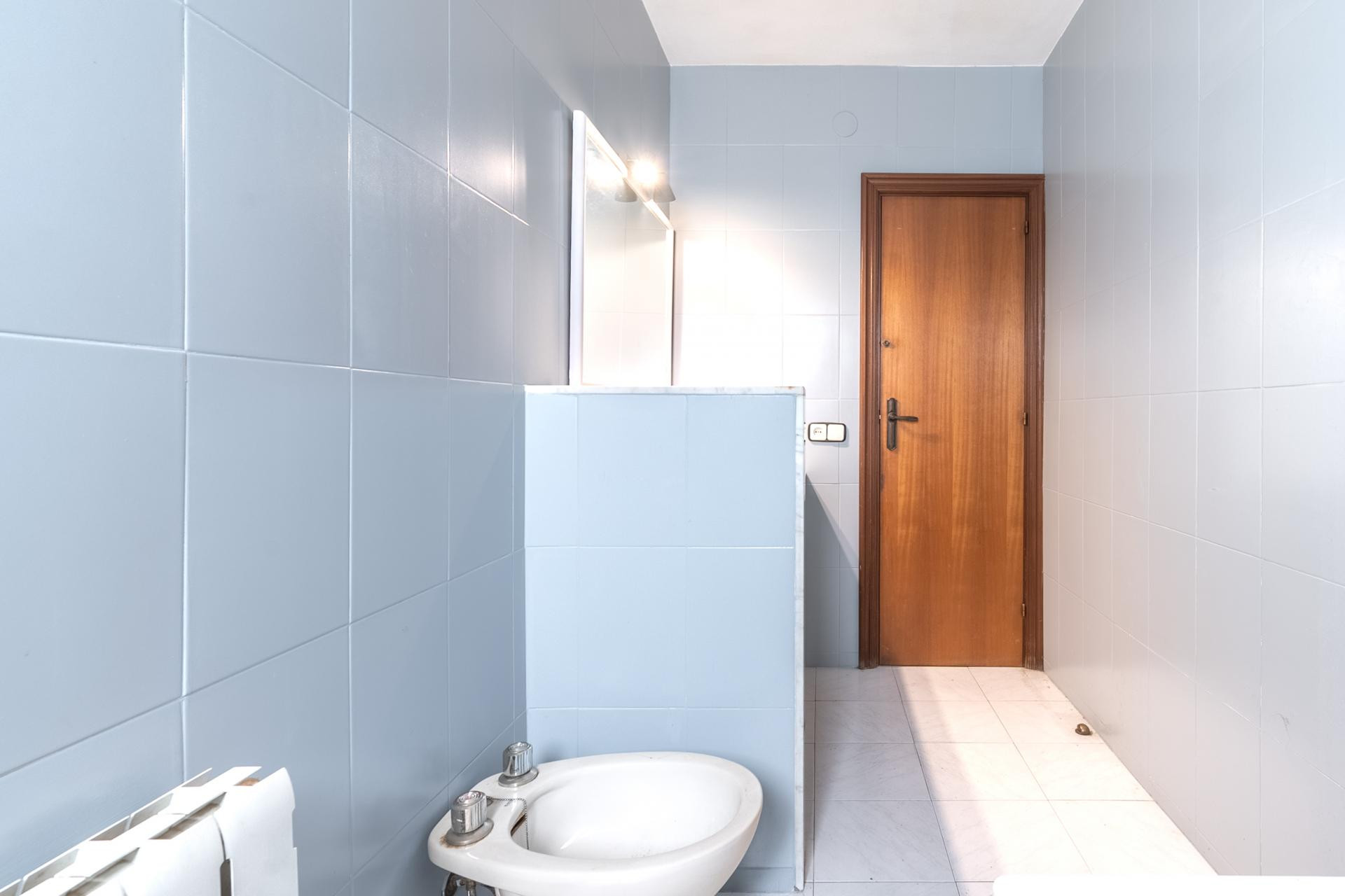 Reventa - Apartamento / piso - Cornellà de Llobregat - Gavarra