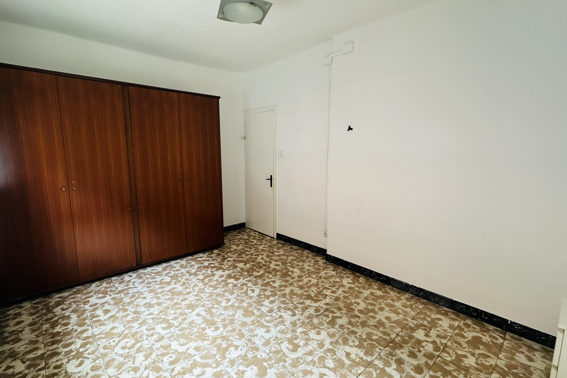 Reventa - Apartamento / piso - Cornellà de Llobregat - Gavarra